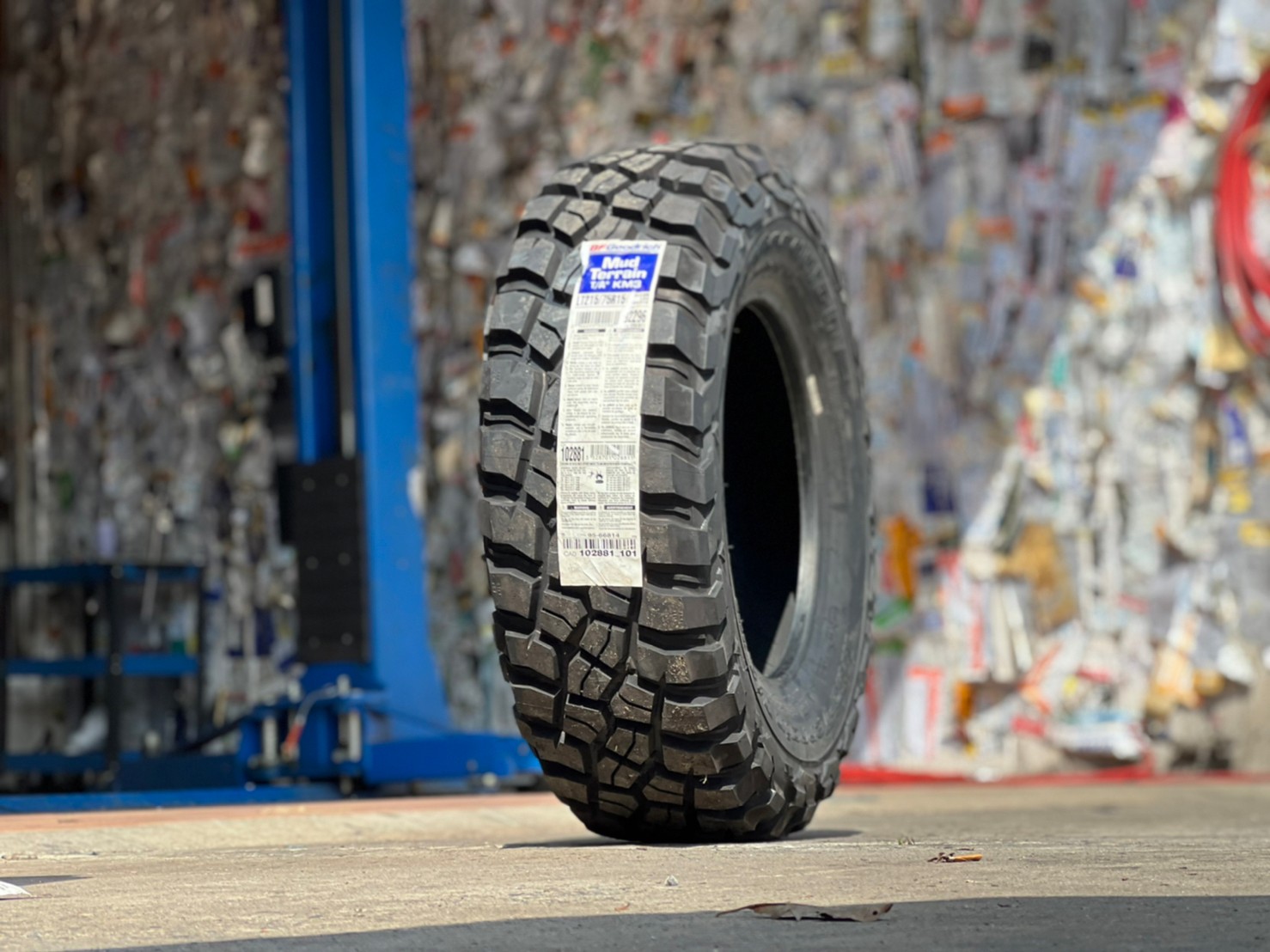 BF GOODRICH KM3 215/75-15 ราคาถูกที่ STEP9