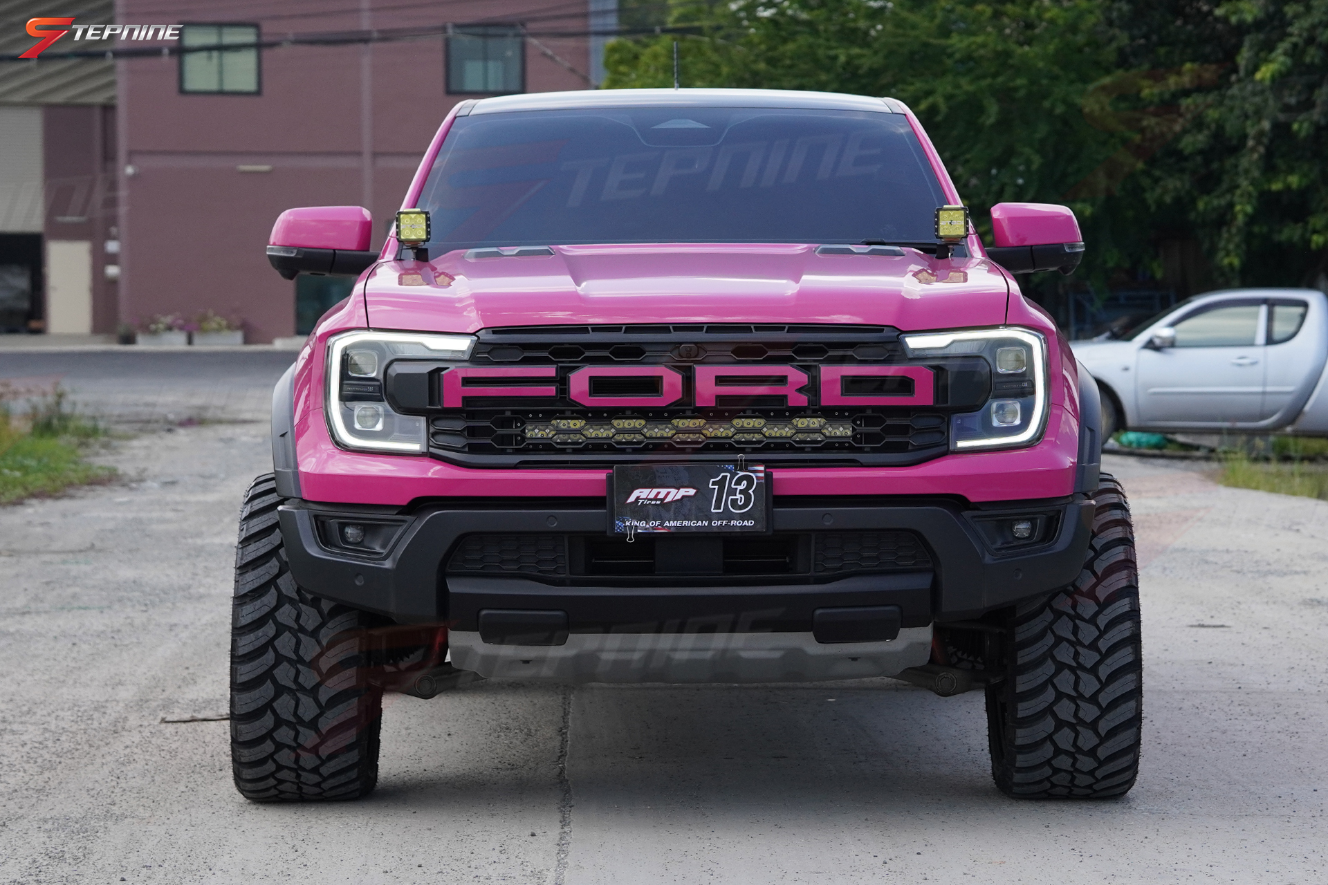 Hello Kitty สายดุแต่อยู่ในโหมดคิตตี้ ส่งงาน FORD RAPTOR V6 ล้อแท้