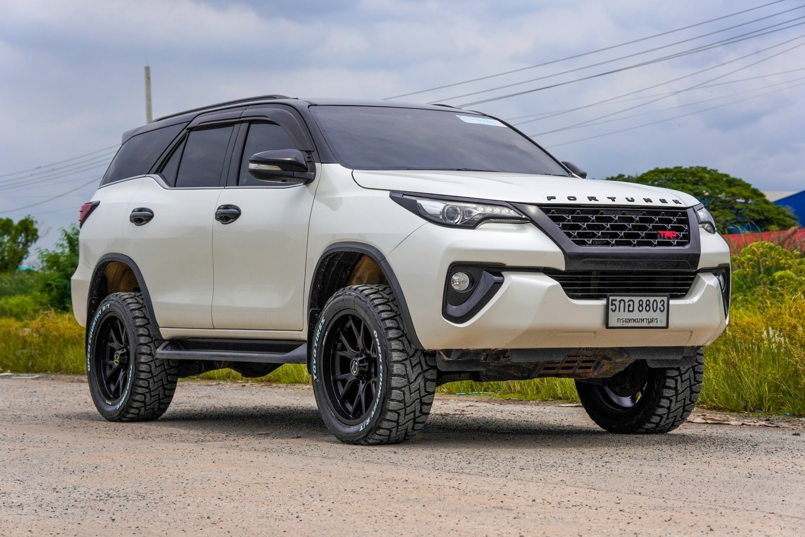 TOYOTA FORTUNER จองคิวมาจาก จันทบุรี