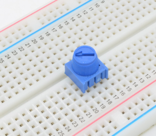ตัวต้านทานปรับค่าได้ 10K Ohm แบบมีปุ่มหมุนได้ (Trimpot Potentiometer 10K Ohm with Knob)