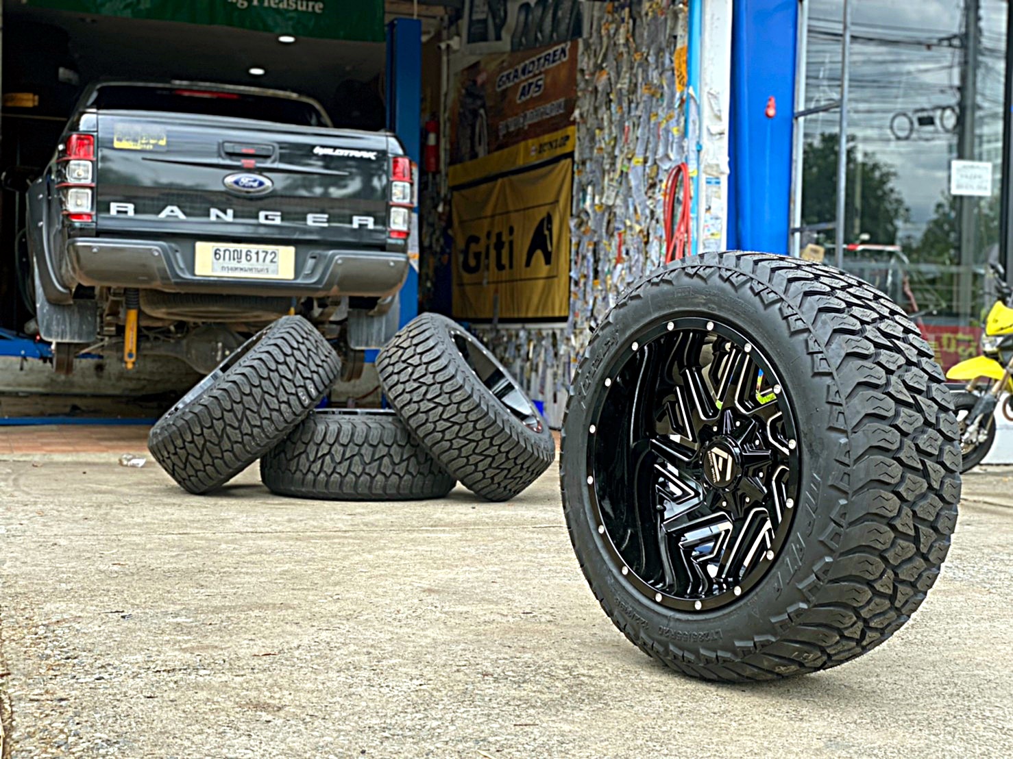 FORD WILDTRAK จัดทรงเมกาที่ STEP9