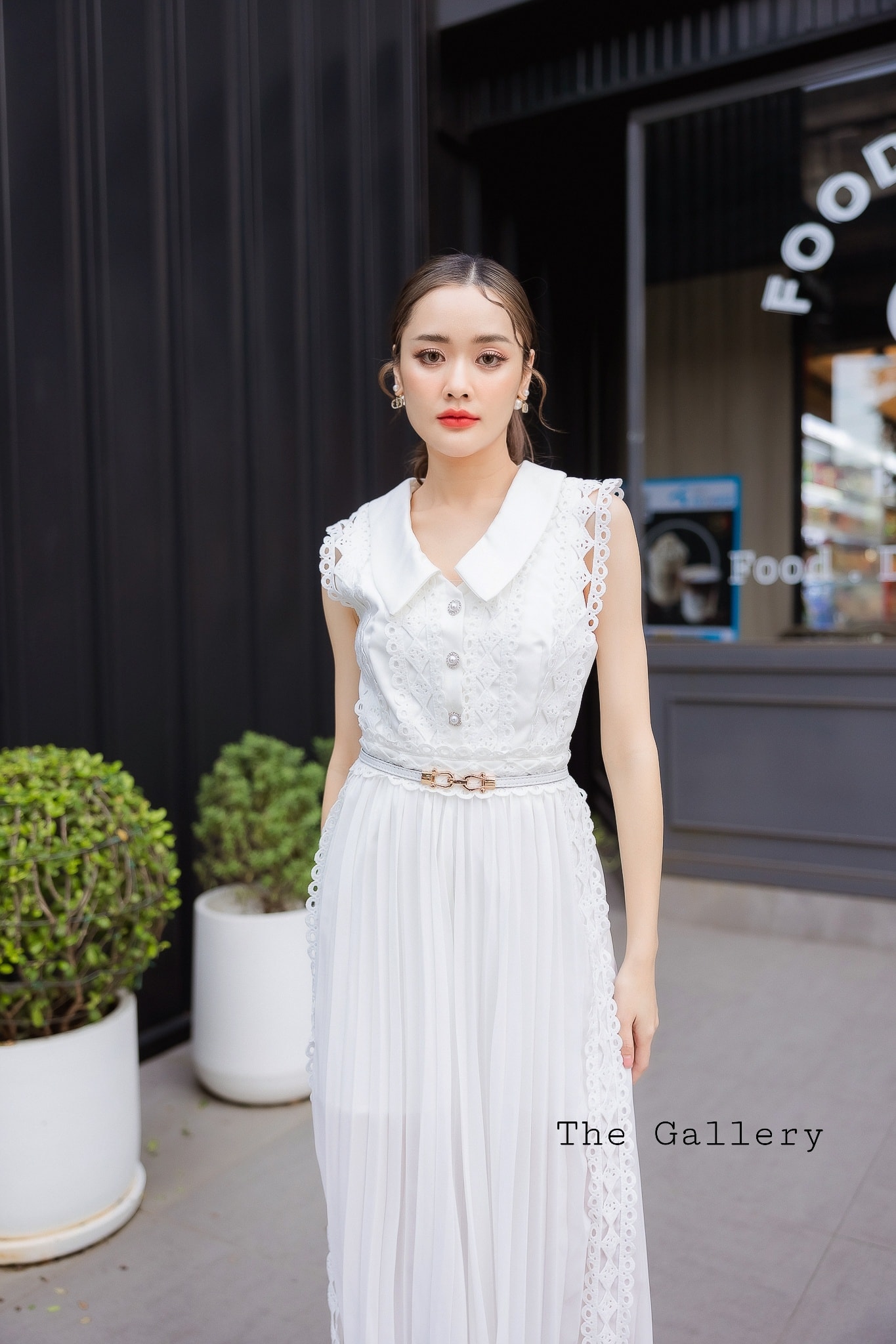 จั้มสูทขายาวอัดพลีตตัดต่อลูกไม้หรูหรามากก มาพร้อมเข็ดขัดในตัว สวยครบจบในชุดเดียว ราคาสุดคุ้มมากเวอรรรร์ จะทำงาน/ใส่ไปออกงาน