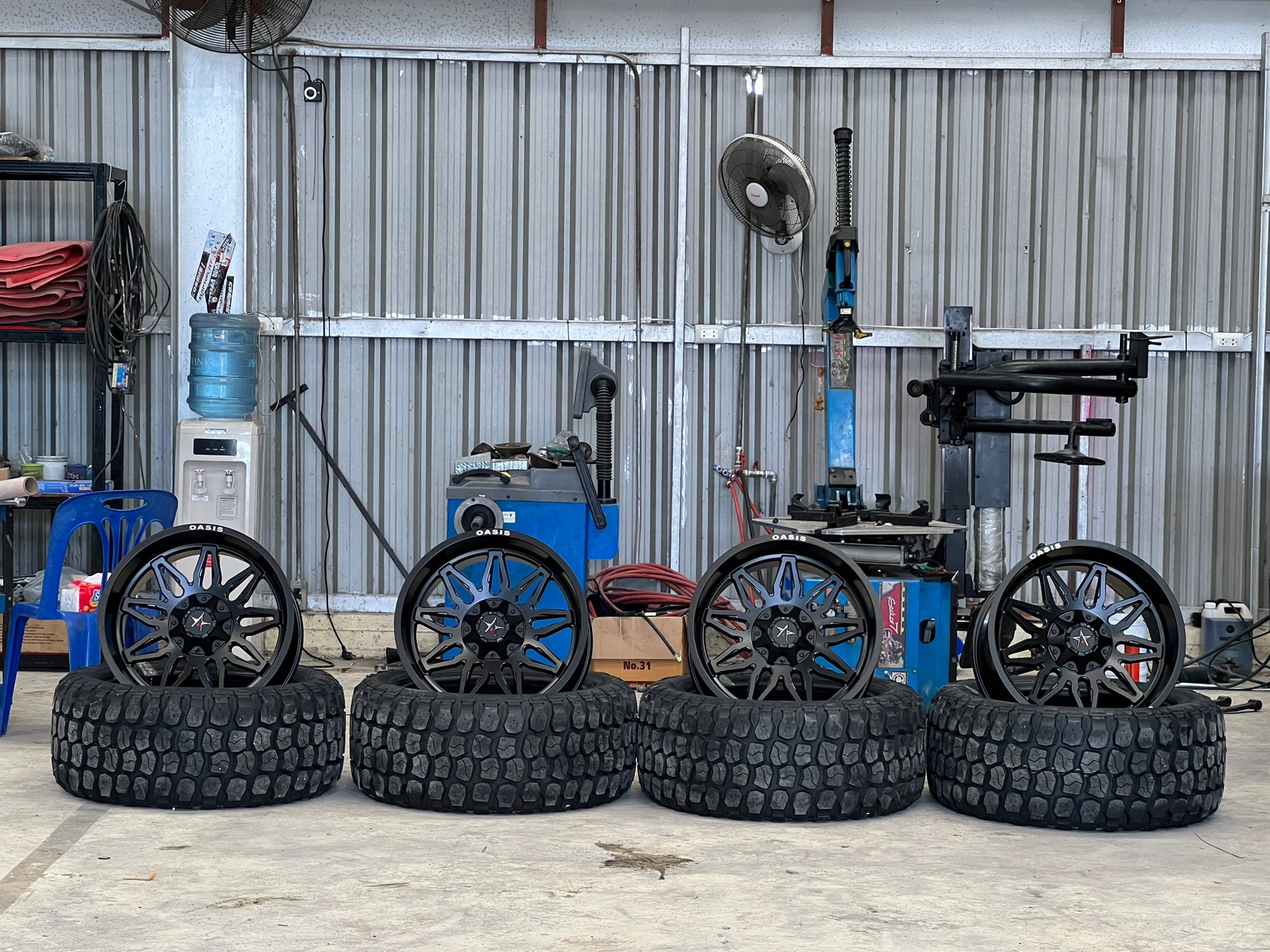 ทำไมมันเข้ากันดีจัง AM633 20x10 ET-24 6x139.7 คู่กับ GOODRIDE 33x12.5-20 MT