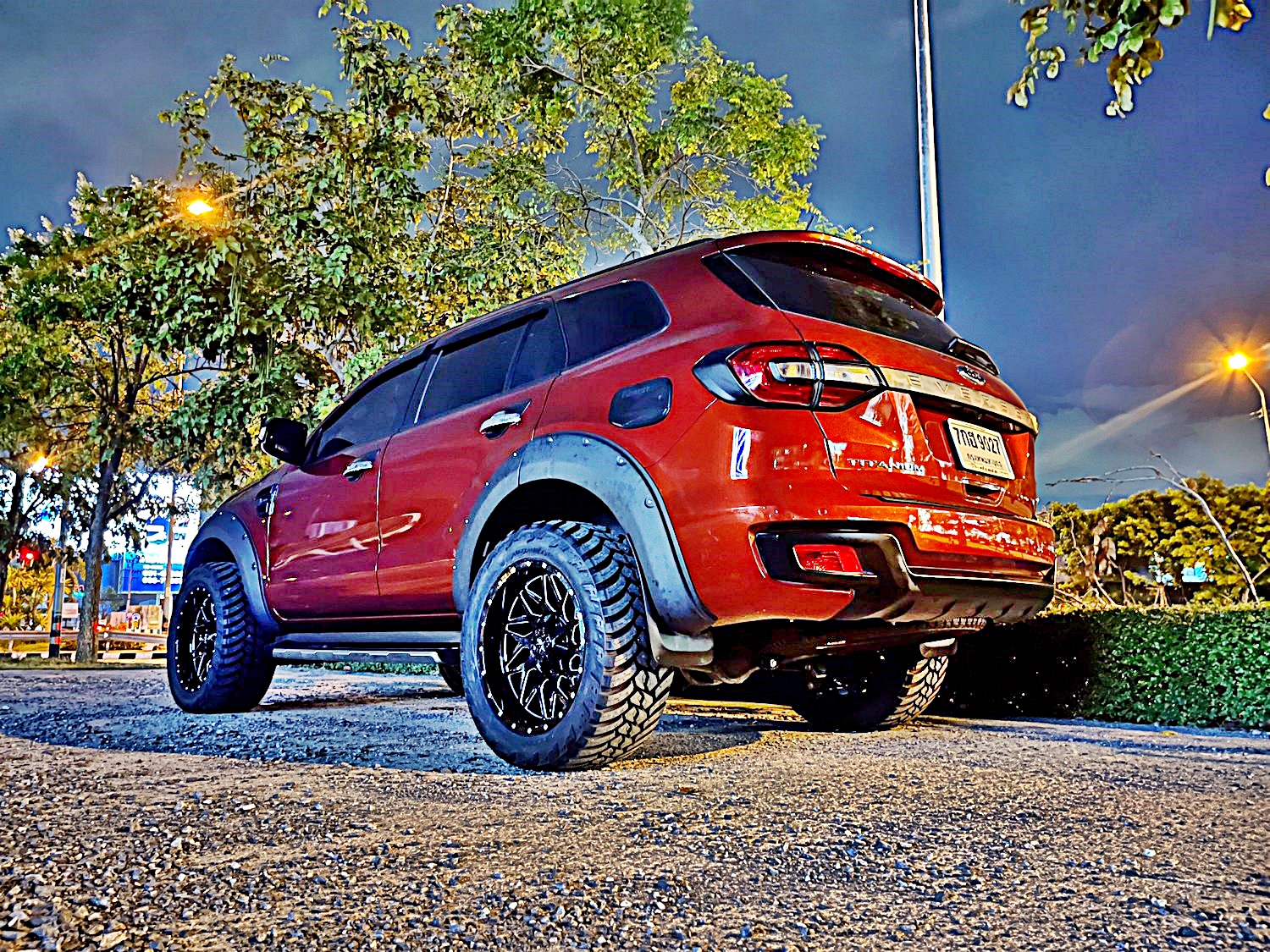 FORD EVEREST แบบไม่ยก โคตรเต็ม