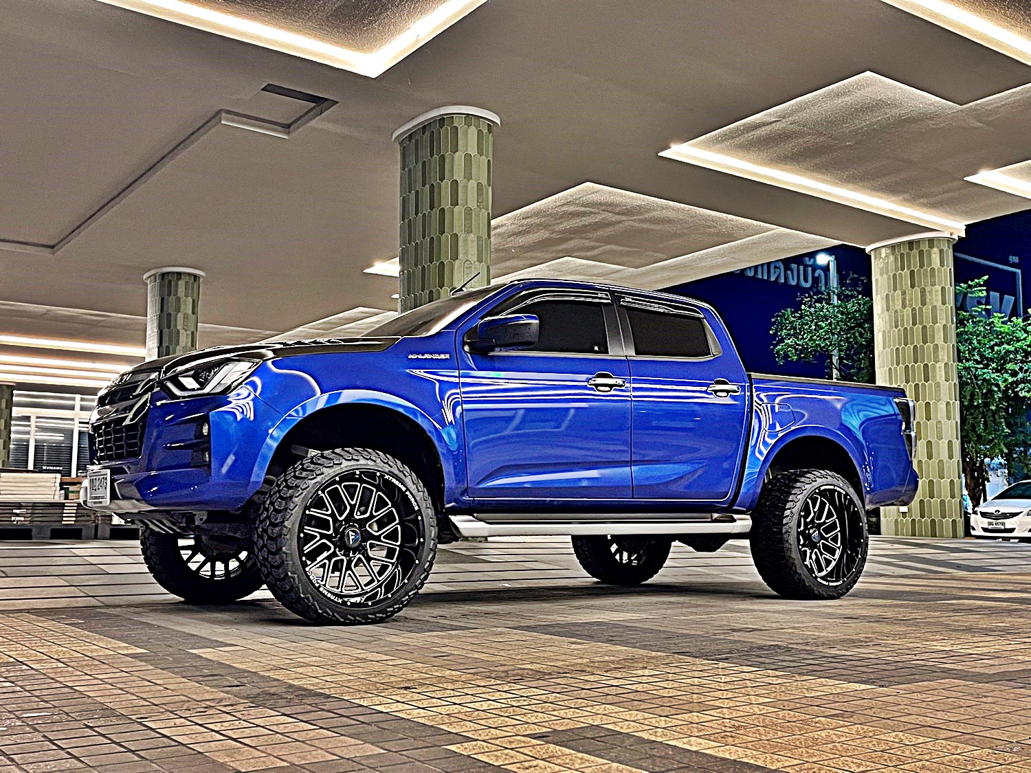 D-MAX ทรงเมกา ล้อ FORCE