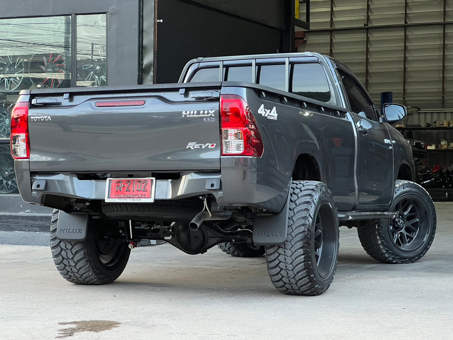 TOYOTA REVO หัวเดียว ทรงเมกา ที่ STEP9