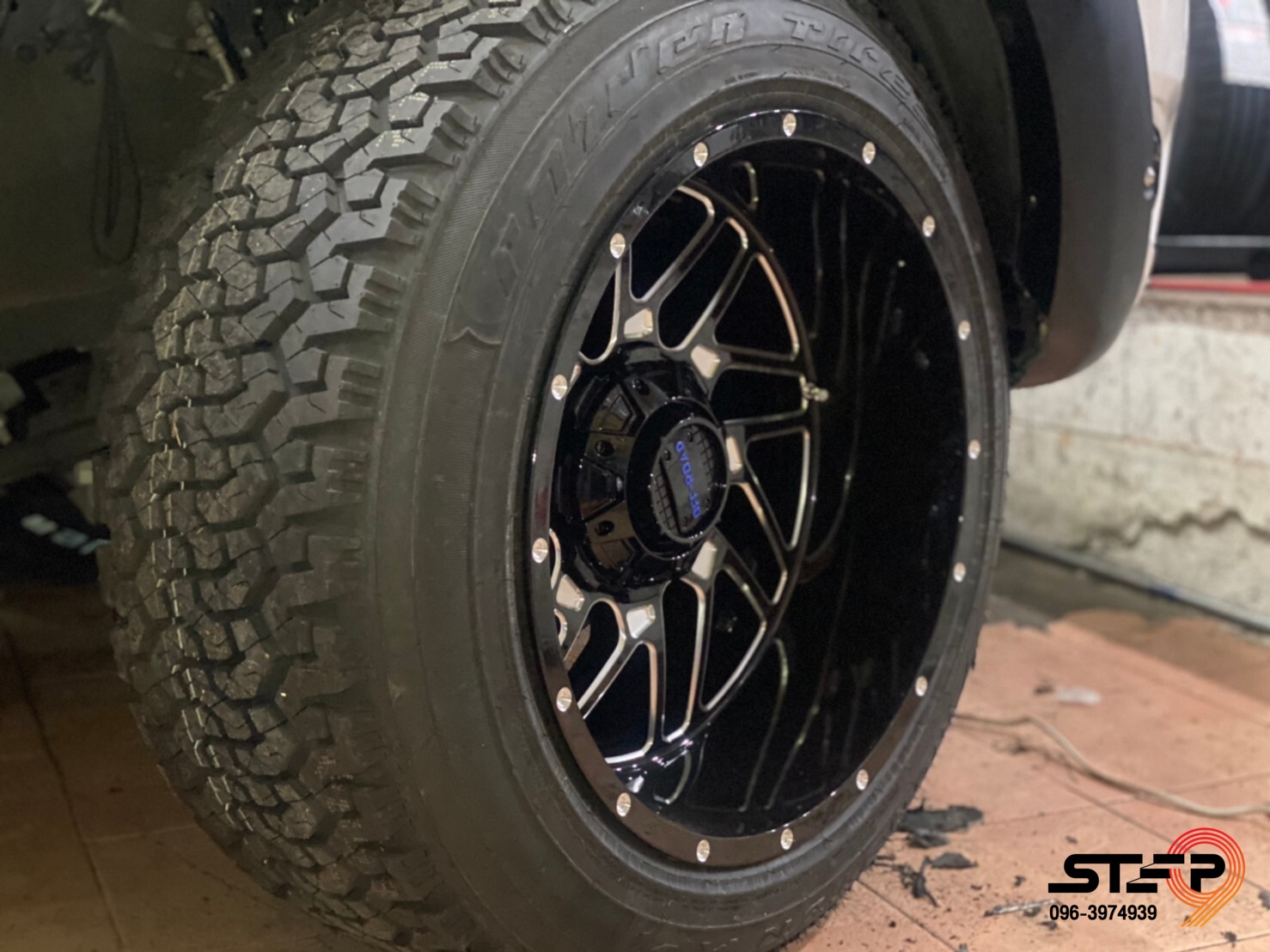 FORD RANGER ล้อขอบ20 OFFROAD MT ติดตั้งที่ STEP9
