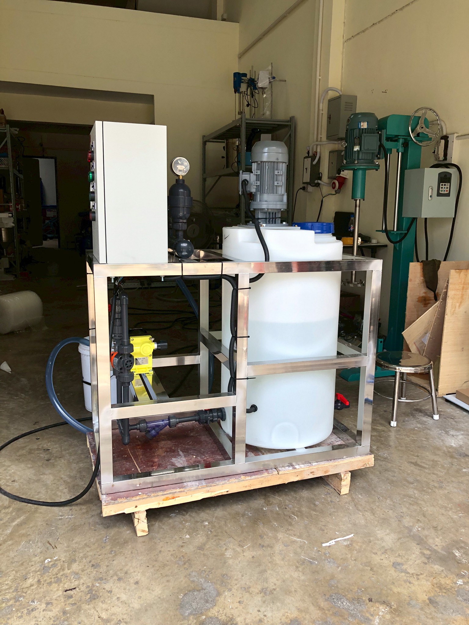 17029 DDS-01 ถังผสม PE + หัวปั่นผสม + หัวจ่ายสารเคมี PAC PAM