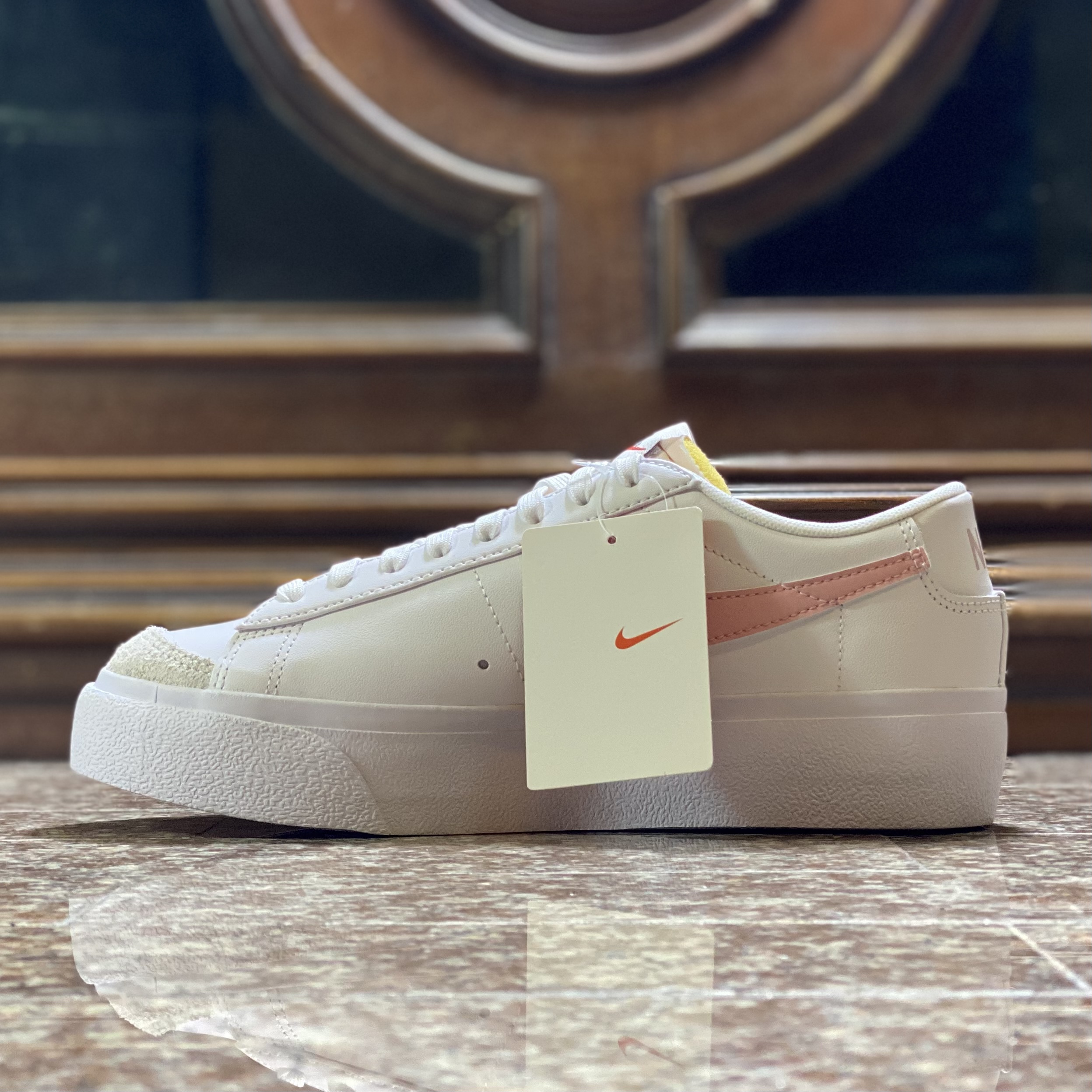 รองเท้า Nike Blazer Low Platform Women (W8.5US)