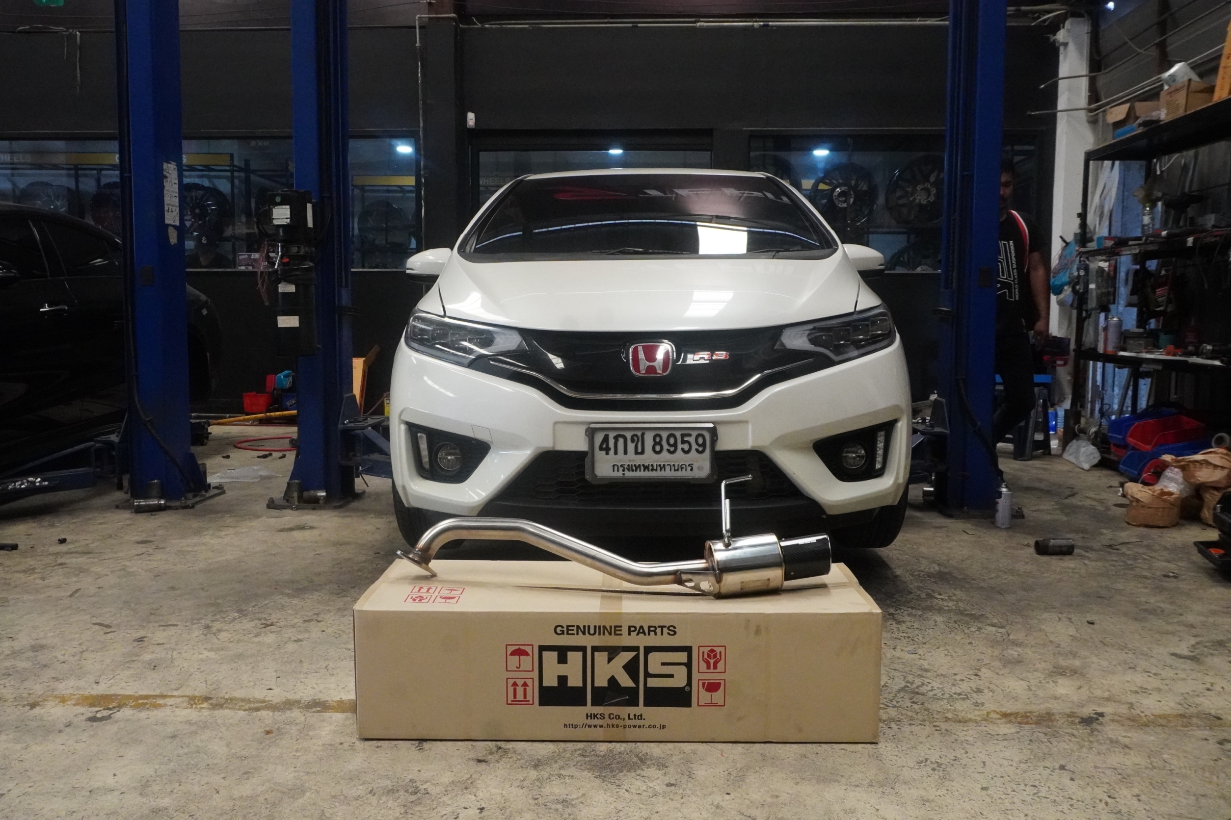 ท่อ HKS ปลายคาร์บอนใส่ JAZZ GK ของแท้ที่ STEP9