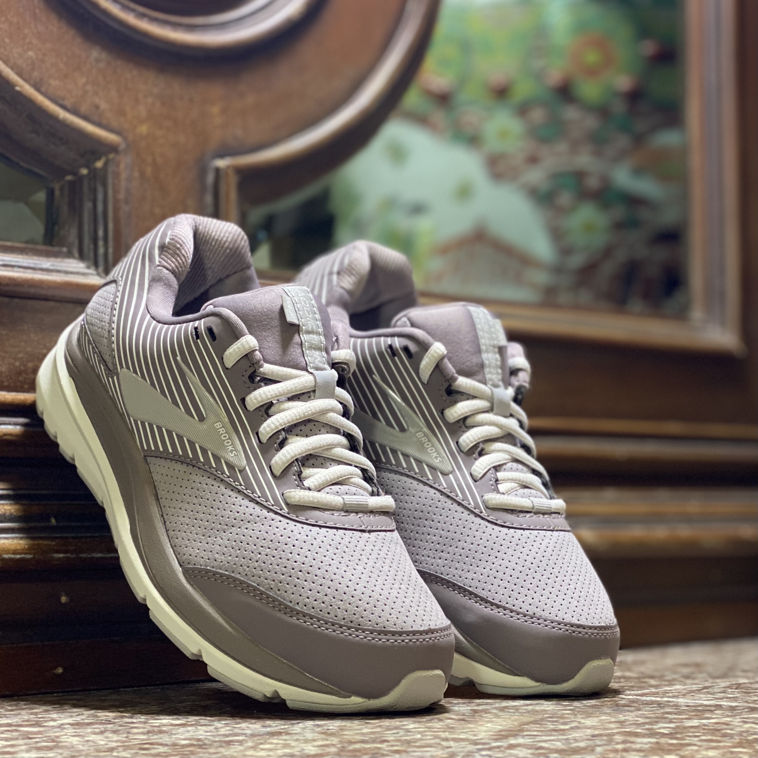 รองเท้า Brooks Addiction Walker 2 ‘LIMITED’ #มือ2 (W10US)