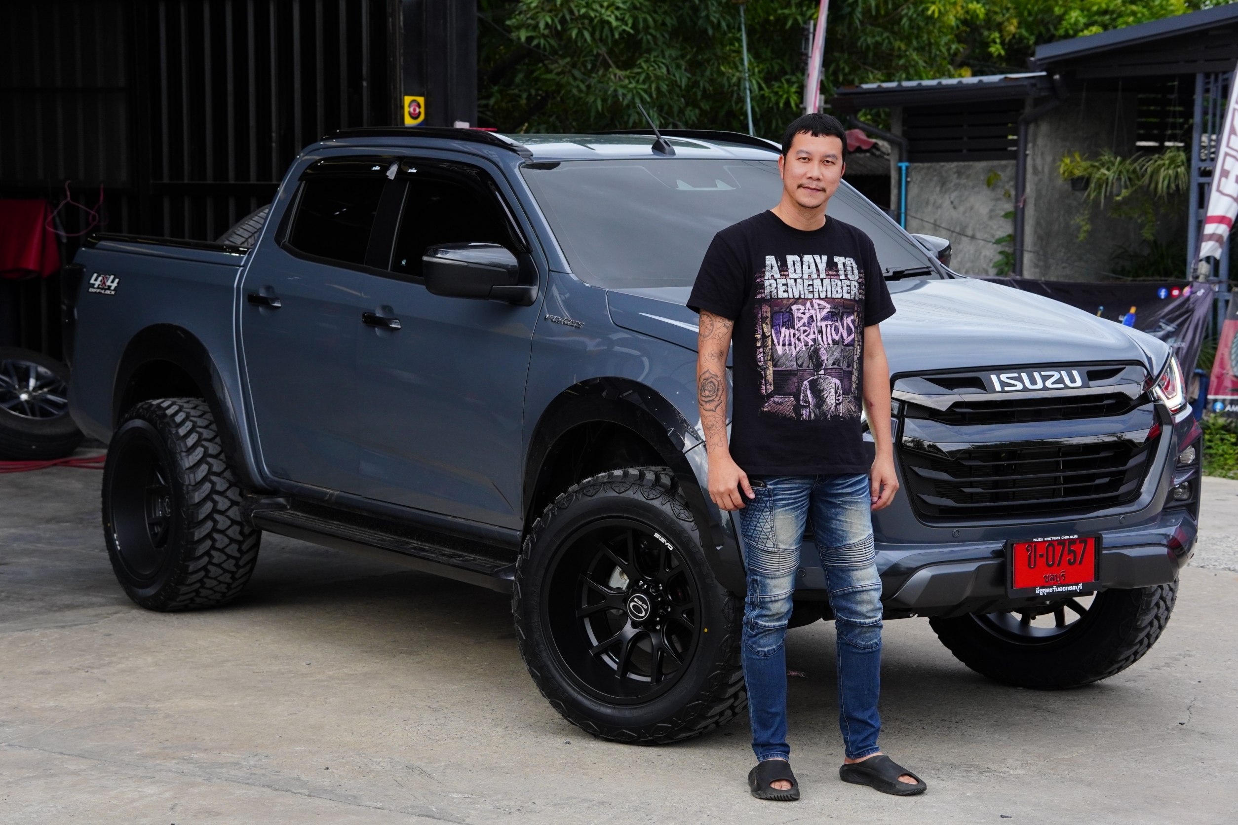 D-MAX ป้ายแดง มาจัด ล้อยางขอบ20 ชุดโปร 45,900