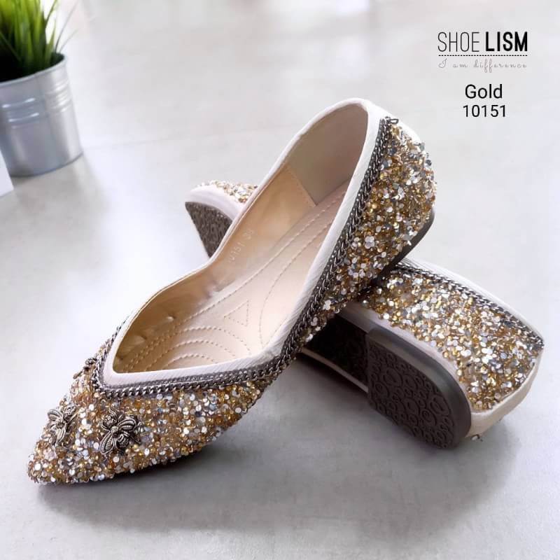 รองเท้าคัชชูเพชร