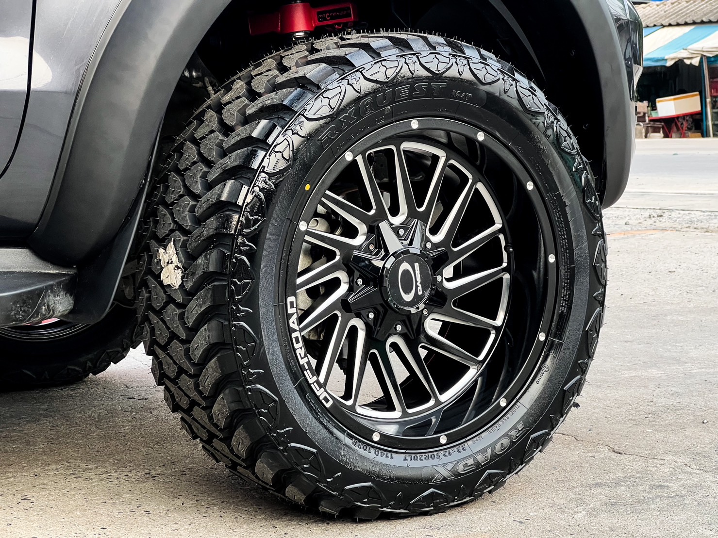 FORD RANGER ทรงเมกา แต่งครบ จบที่STEP9