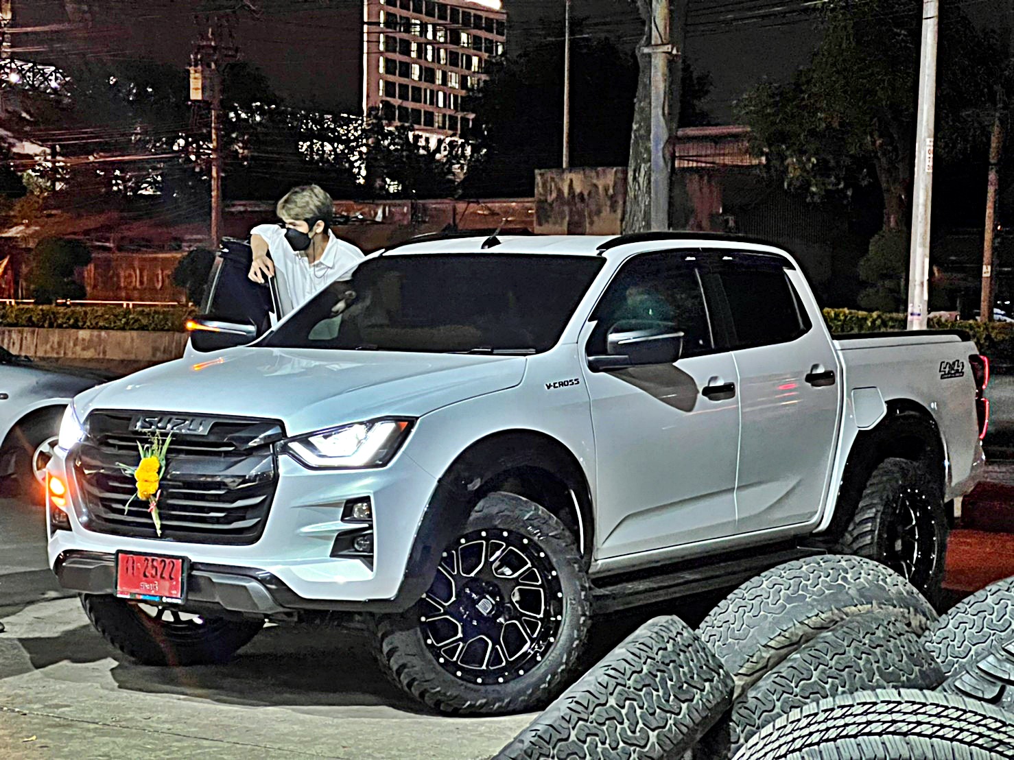 D-MAX ทรงเมกา ป้ายแดงจาก สระบุรี