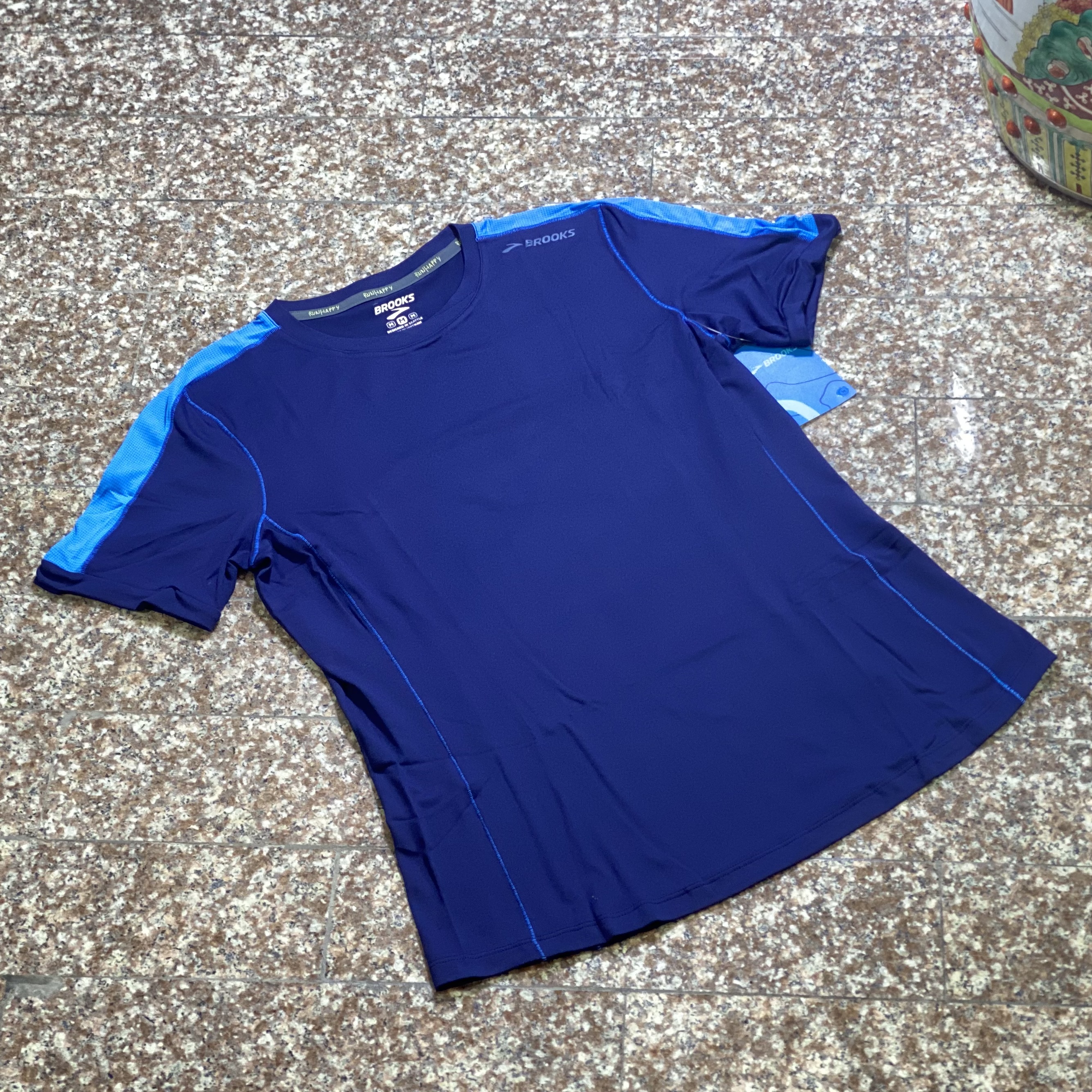 เสื้อวิ่ง Brooks Dash Base Running Shirt Women (M)