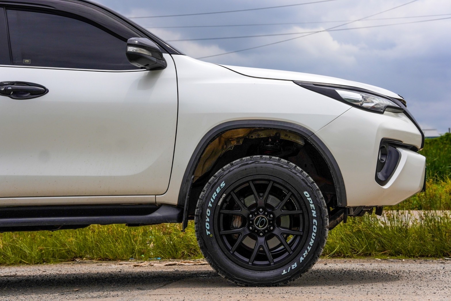 TOYOTA FORTUNER จองคิวมาจาก จันทบุรี