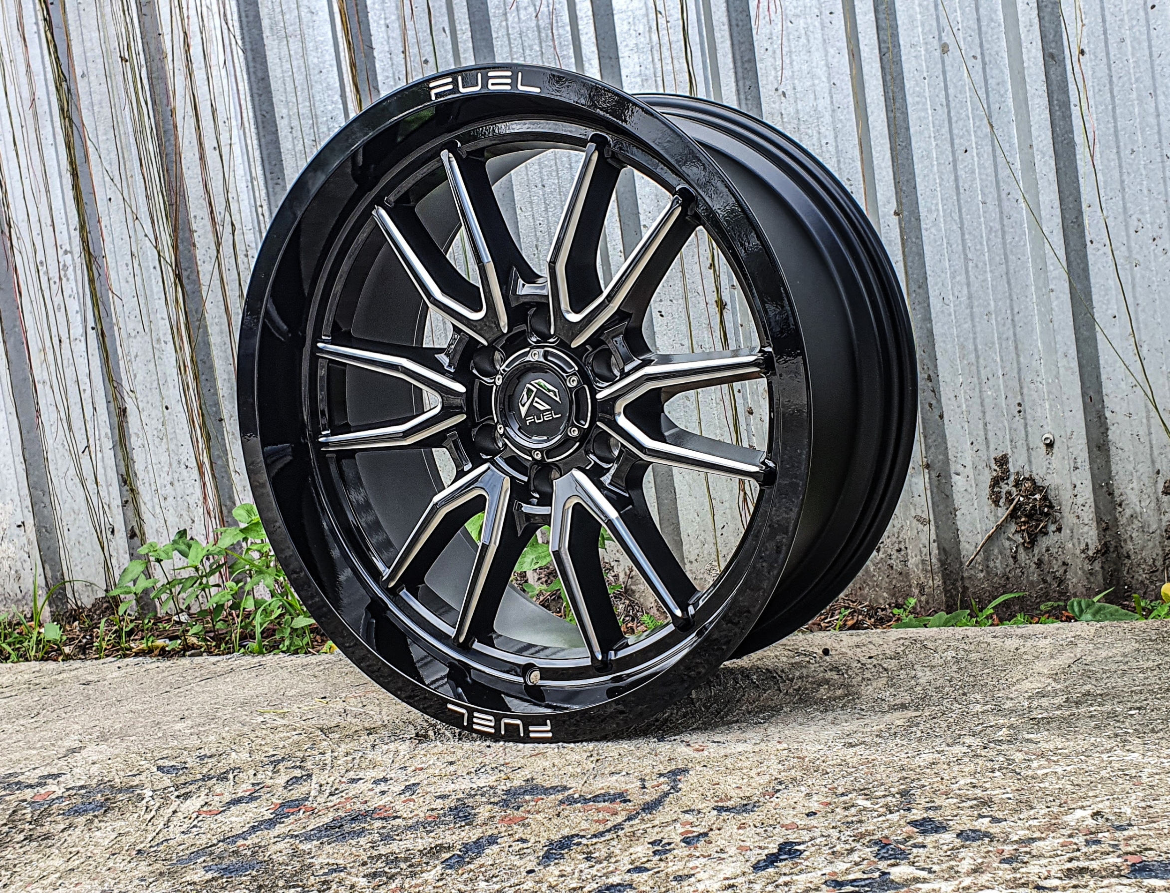 ล้อแท้FUEL CLASH 20x9 6x139.7 ET+1