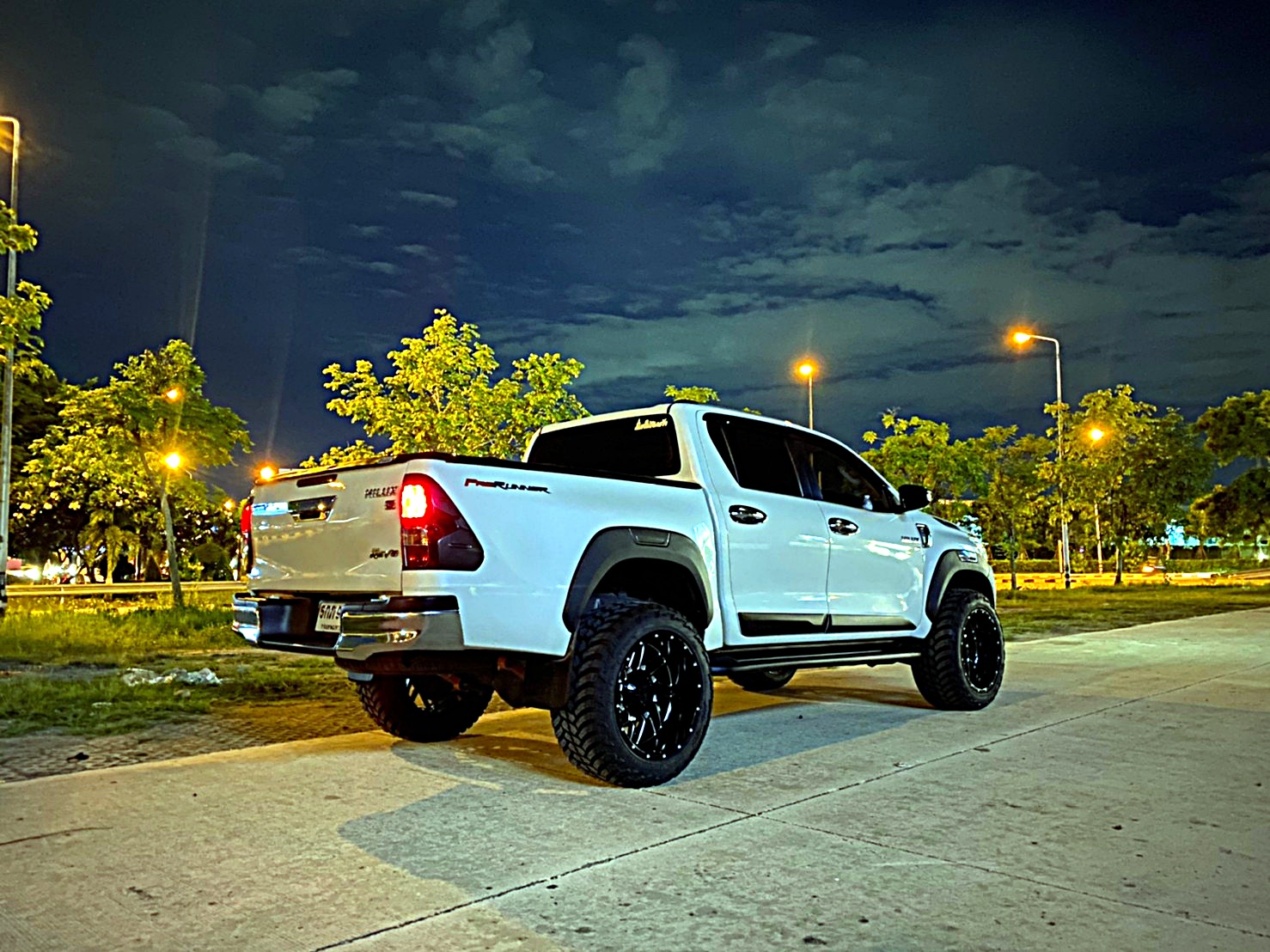 REVO จัดทรงเมกาที่ STEP9