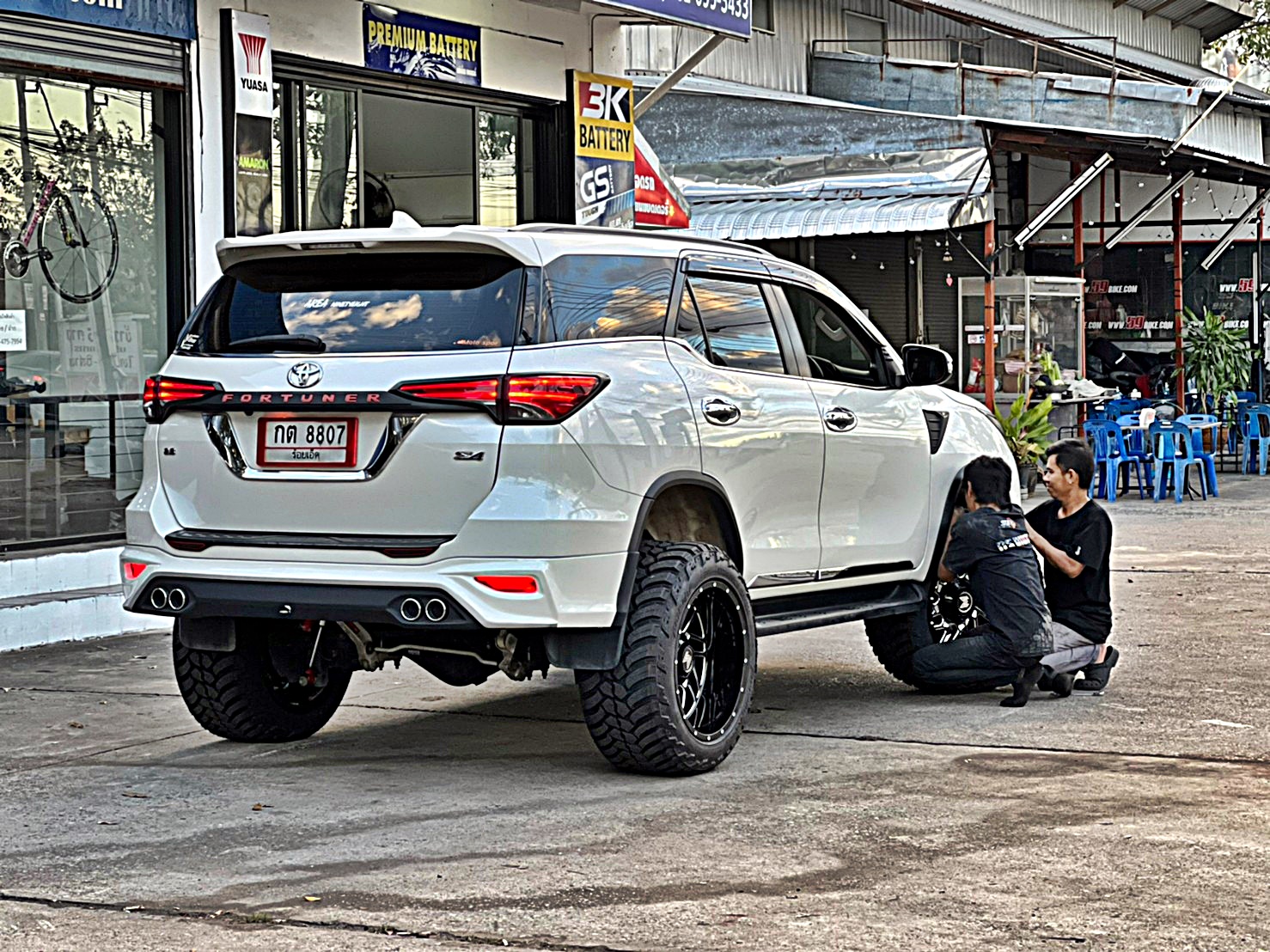 FORTUNER ทรงเมกา ล้อขอบ20 ที่ STEP9