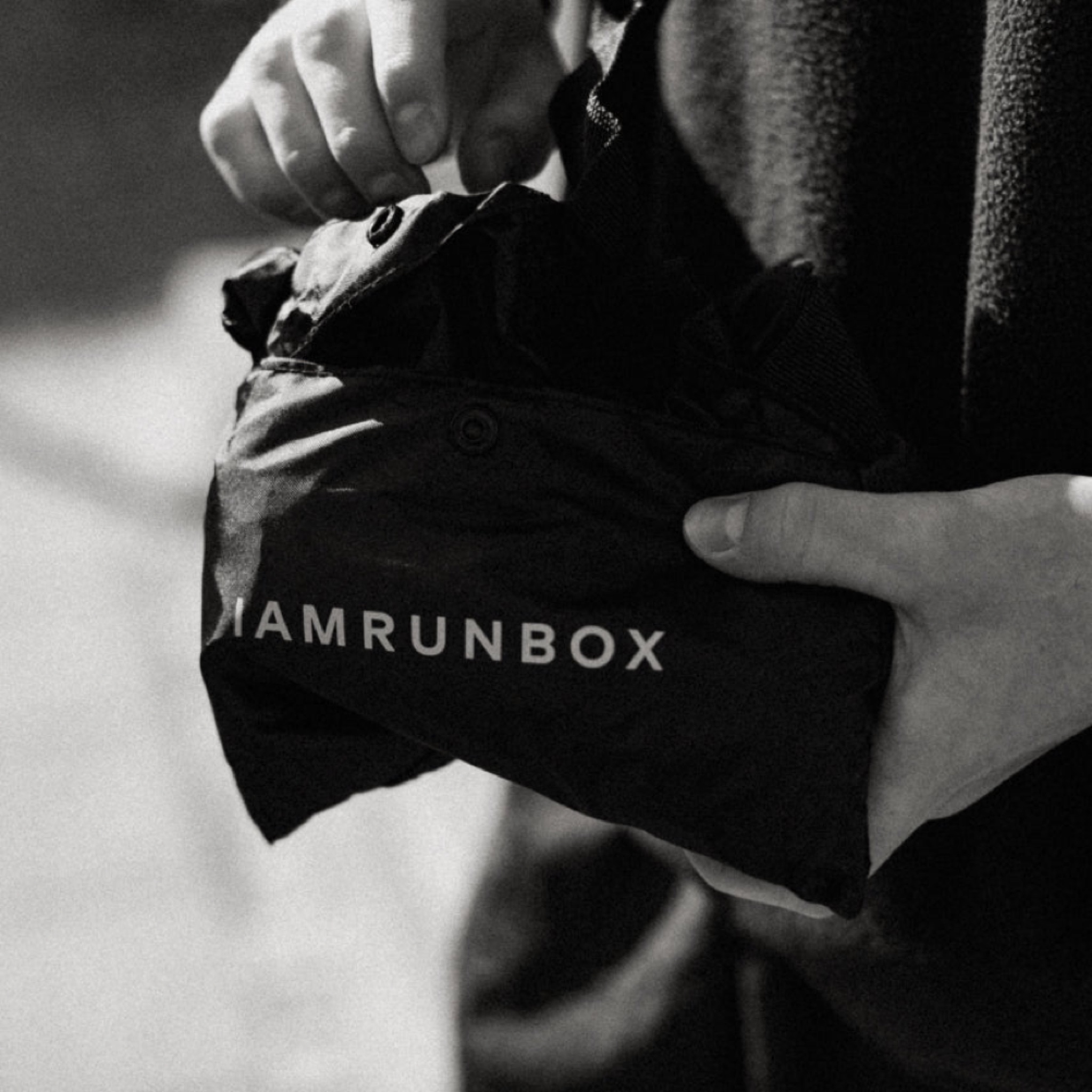 กระเป๋า Iamrunbox Shopping Bag(Pack) ‘EXCLUSIVE’ (24L)