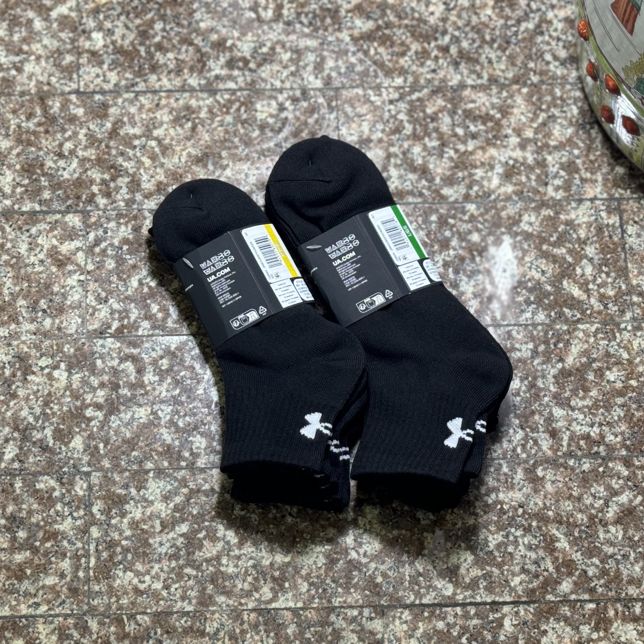 ถุงเท้า Under Armour Core Quarter Socks ‘BLACK’ (MD)