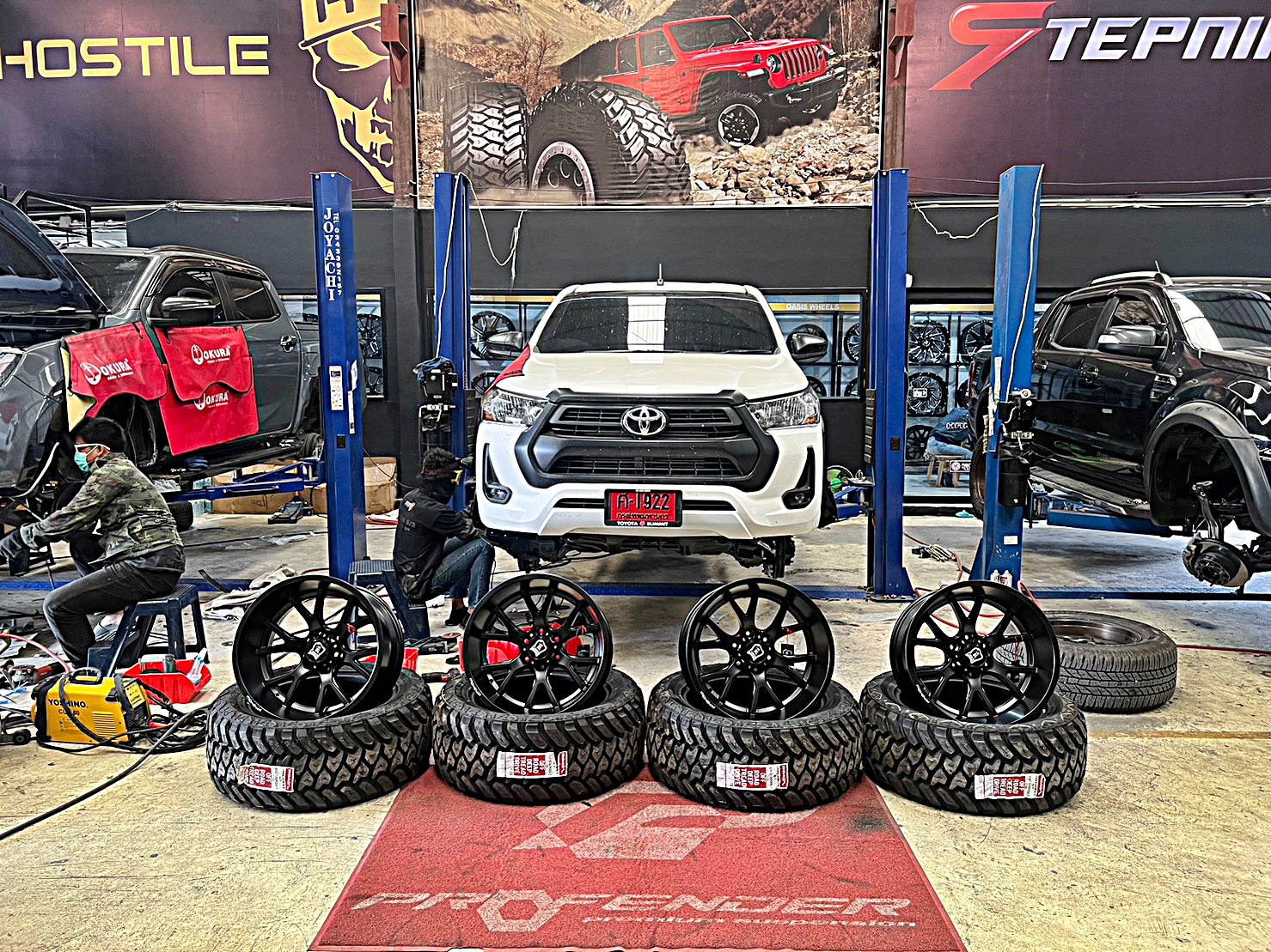 TOYOTA REVO แต่งทรงเมกาที่ STEP9