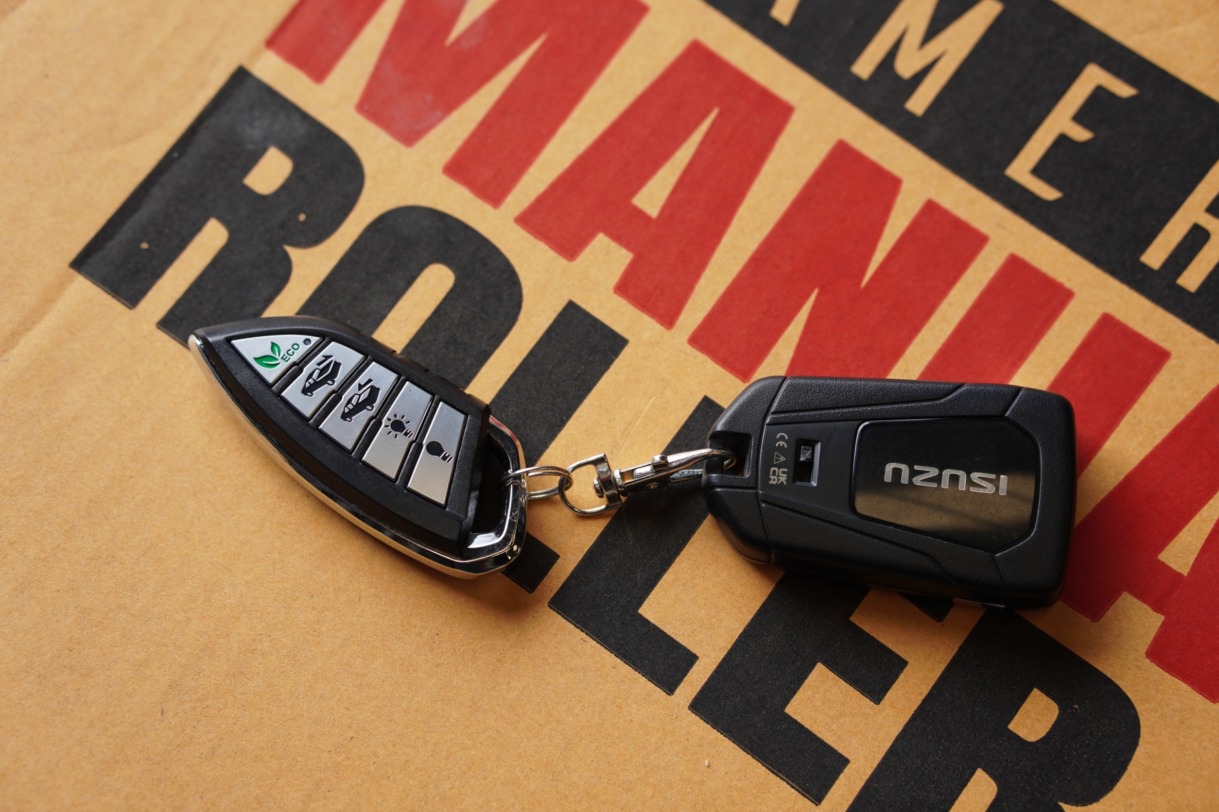 HAMER AUTO ROLLER LID ฝาปิดท้ายกระบะใส่ D-MAX ที่ STEP9