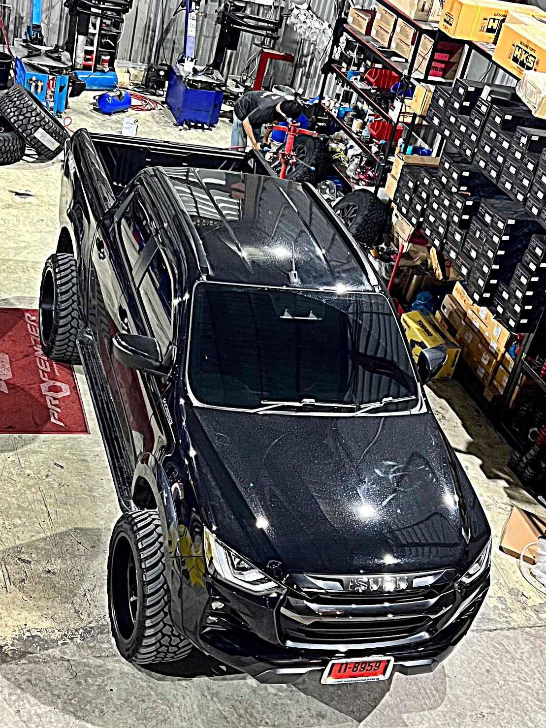 D-MAX ทรงเมกา จัดล้อแท้ HOSTILE ที่ STEP9