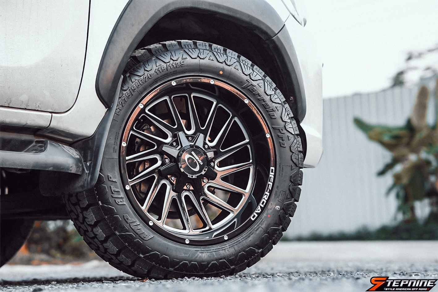 TOYOTA REVO ROCCO แต่งทรงเมกาที่ STEP9