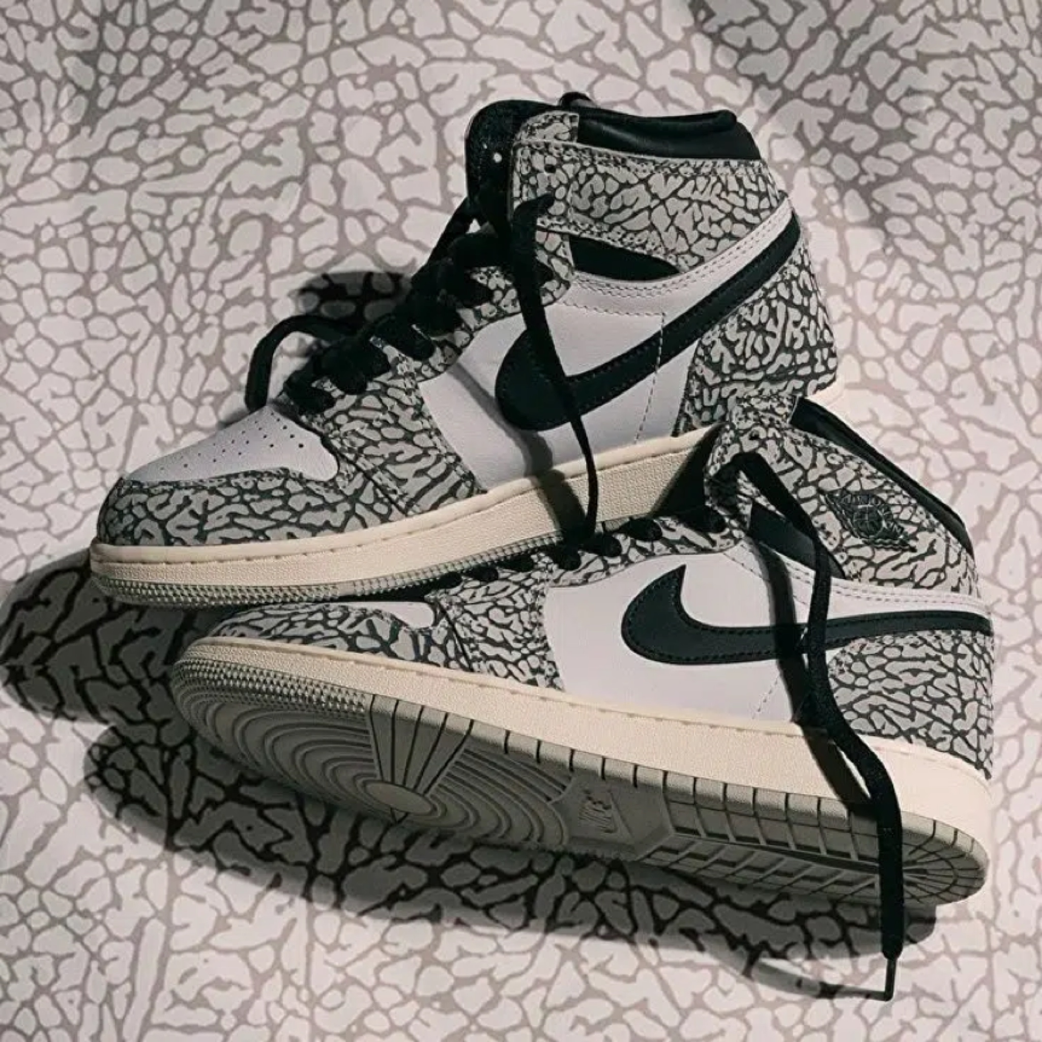 รองเท้า Nike Air Jordan 1 ‘White/Cement’ (M9US)