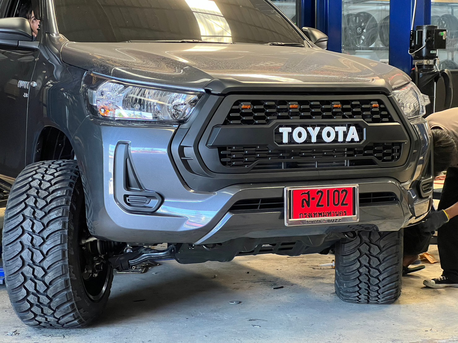 TOYOTA REVO หัวเดียว ทรงเมกา ที่ STEP9