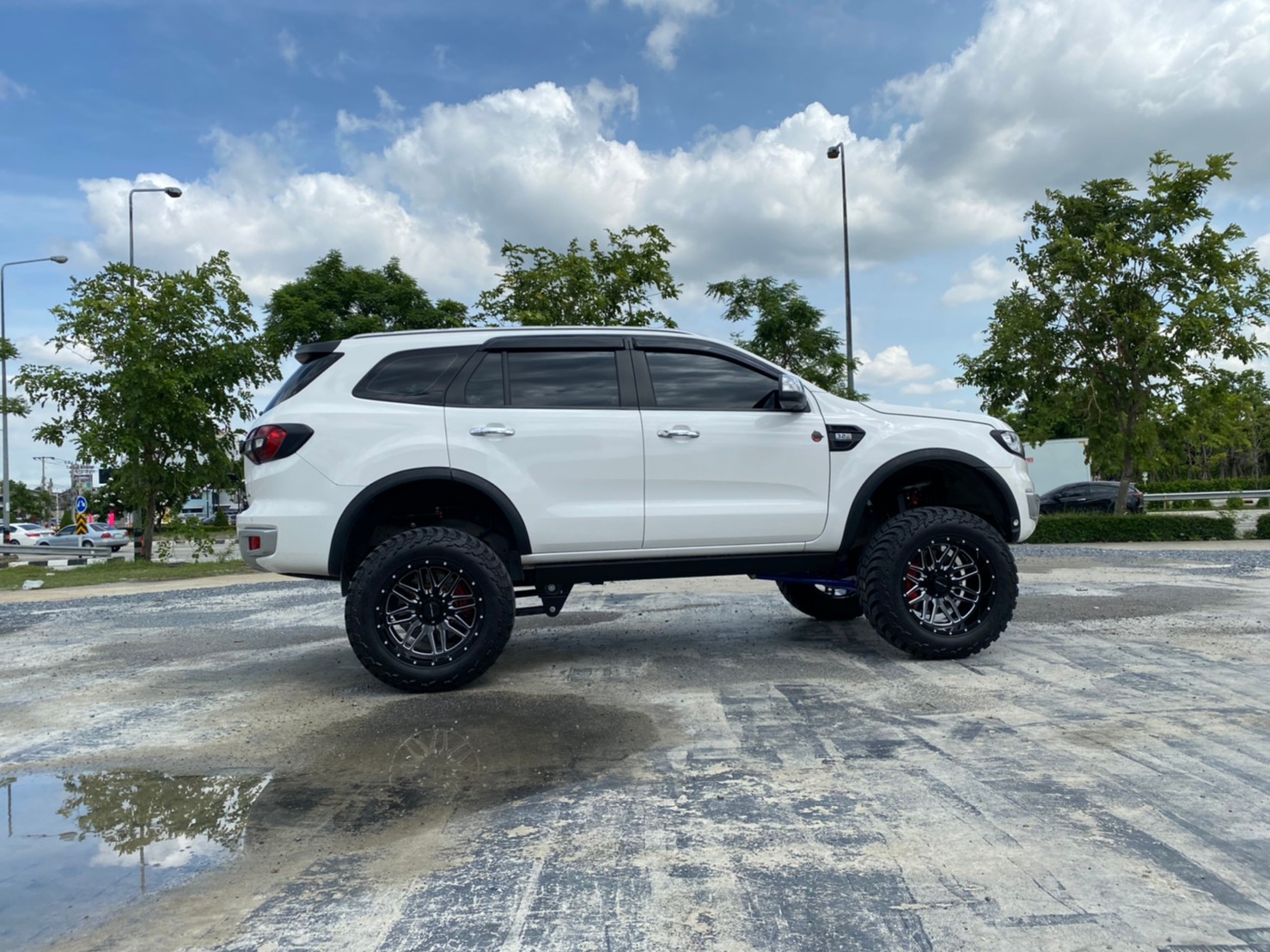 FORD EVEREST ยก6นิ้ว จัด FULLSET ที่ STEP9