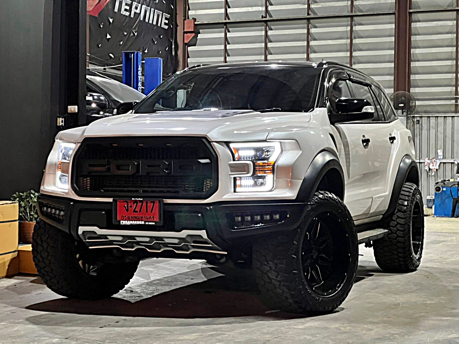 #FORD_EVEREST_ทรงเมกา ที่ STEP9