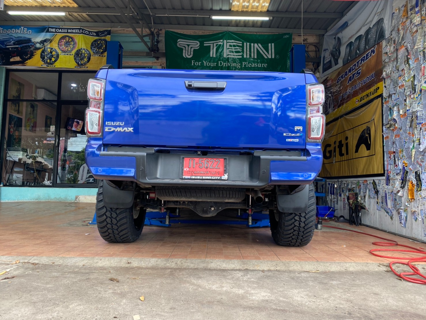 D-MAX ทรงเมกา จัดชุดหล่อที่ STEP9