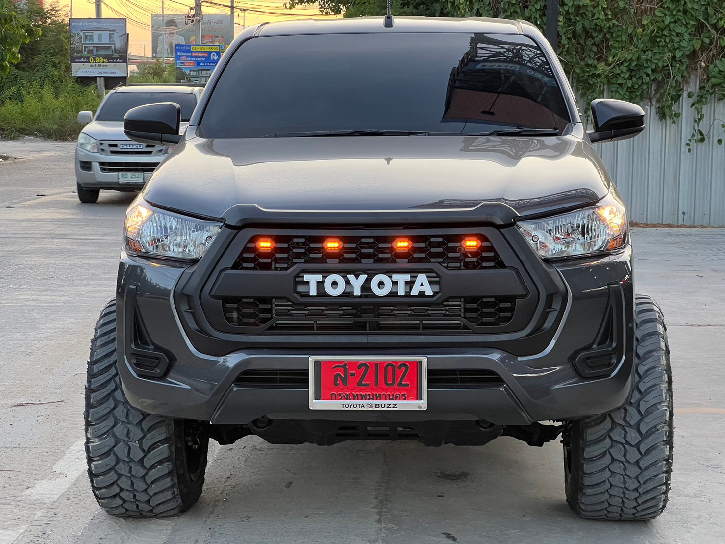 TOYOTA REVO หัวเดียว ทรงเมกา ที่ STEP9