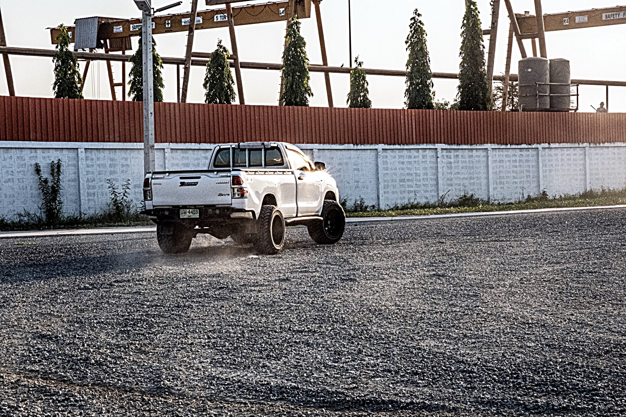 REVO หัวเดียว จองคิวจากแพร่ ทำทรงเมกาที่ STEP9