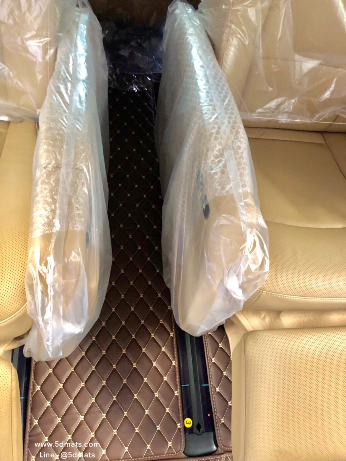 พรมปูพื้นรถยนต์6D10มิล รุ่น HYUNDAI GRAND STAREX VIP สีกาแฟ เต็มคัน สวยงาม เรียบหรู