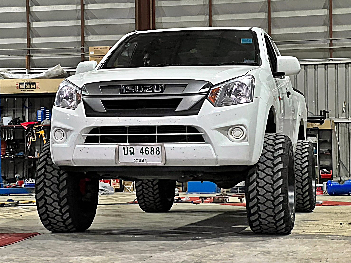 D-MAX ตัวเตี้ย ทำให้เป็นตัวสูง ทรงเมกา