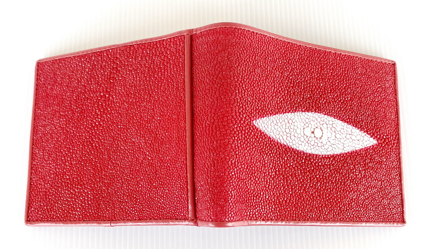 กระเป๋าสตางค์หนังปลากระเบนแท้1ตา แบบสั้น สีแดง