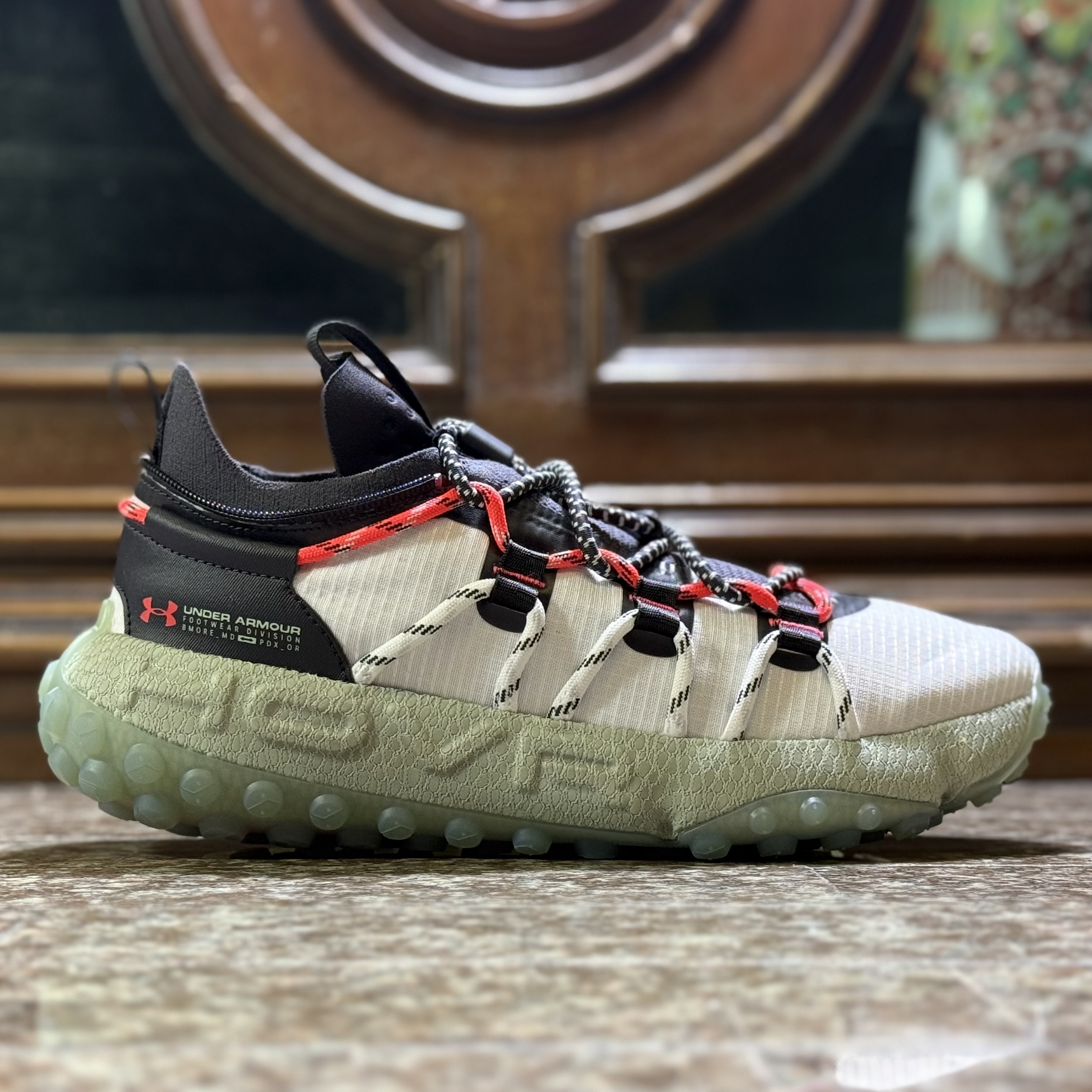 รองเท้าเดินป่า Under Armour HOVR Summit FT ‘White/Enamel’ (M9.5US)