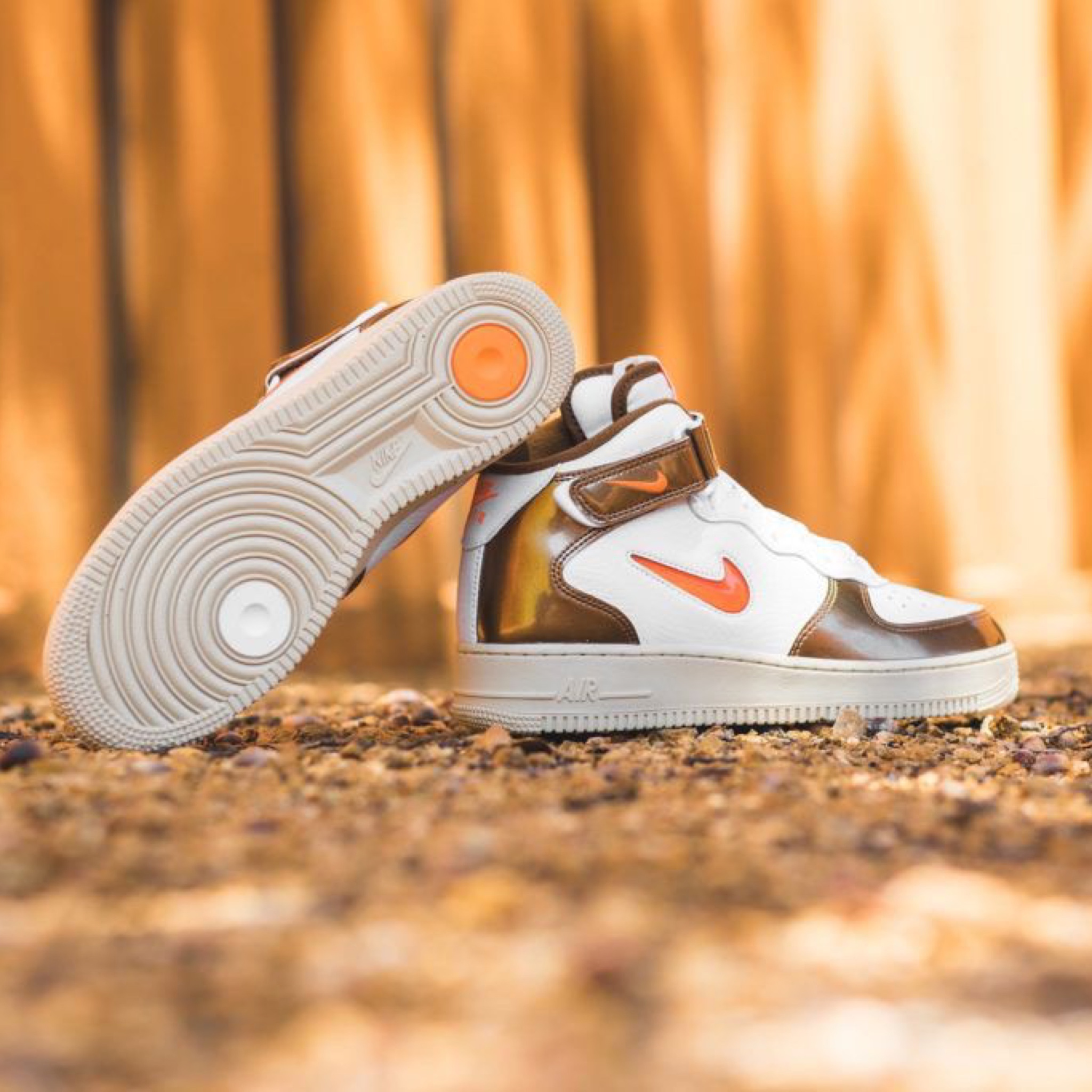 รองเท้า Nike Air Force 1 Mid ‘Ale Brown’ (M9/9.5/10/12US)