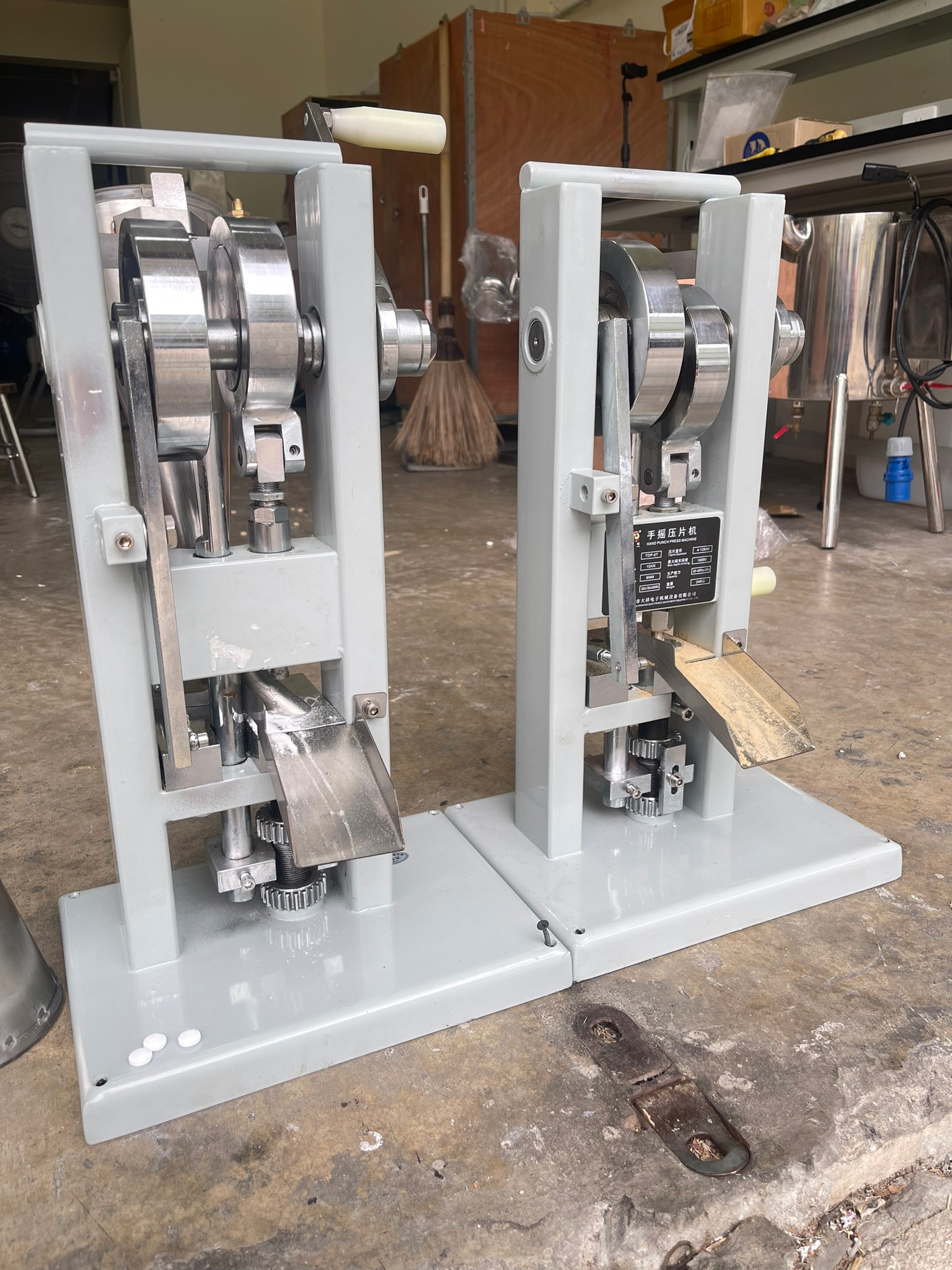 🌈13347 TDP-0T เครื่องอัดเม็ดยา ผงสมุนไพร แบบมือหมุน ใช้งานง่ายสะดวก ตอกเม็ดยา