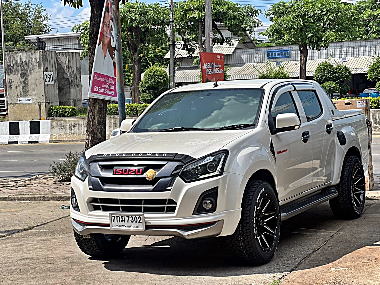 D-MAX แบบไม่ยก