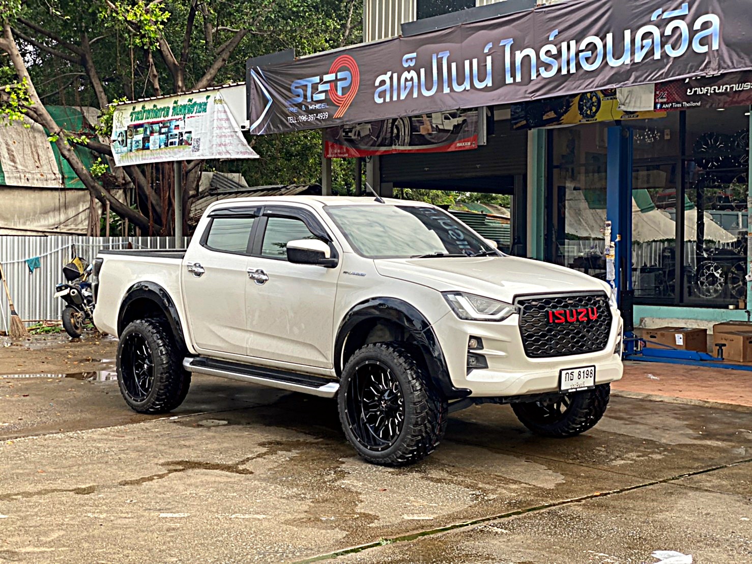 D-MAX ทรงเมกา มาไกลจากปราจีนบุรี