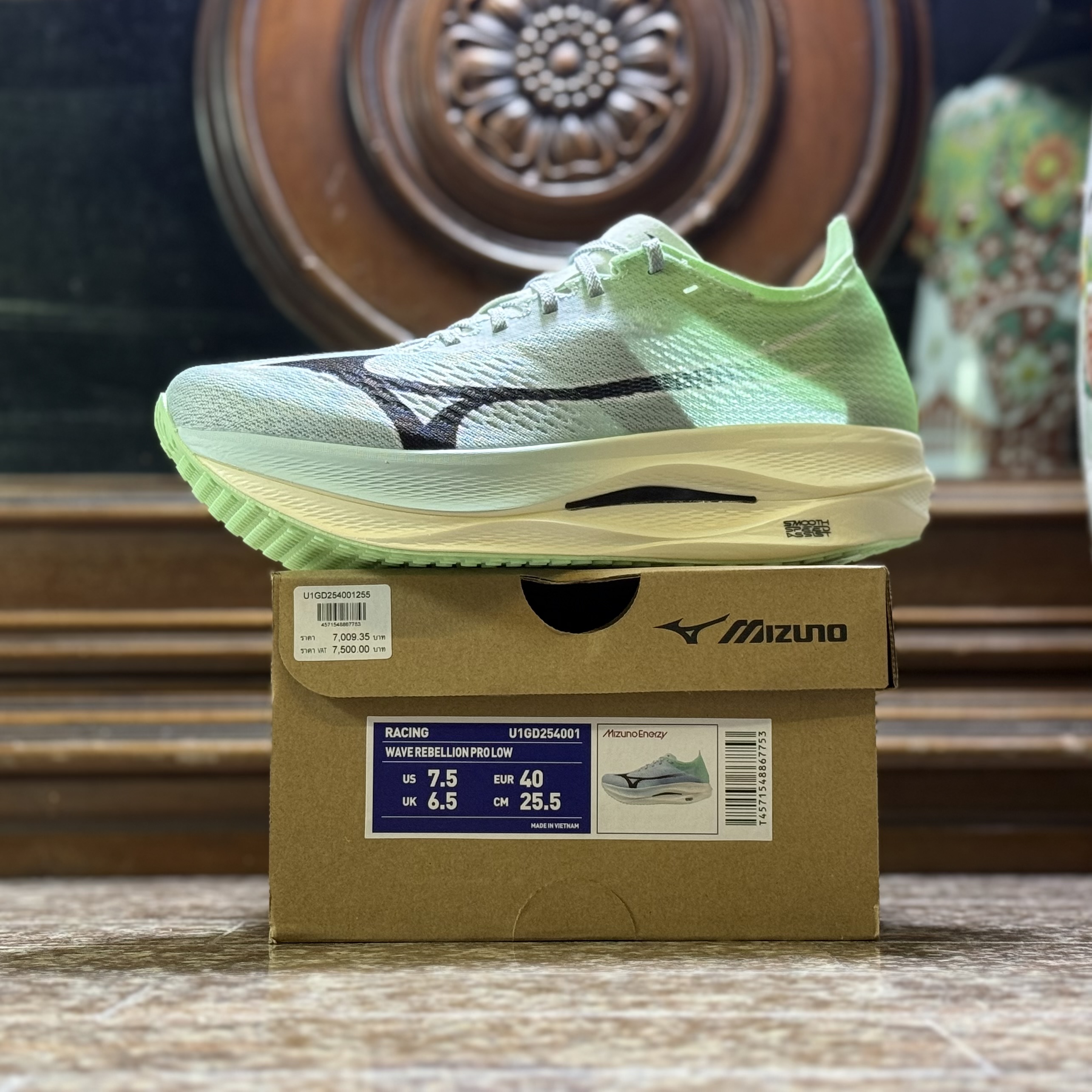 รองเท้าวิ่ง Mizuno Wave Rebellion Pro Low (M7.5/9US)
