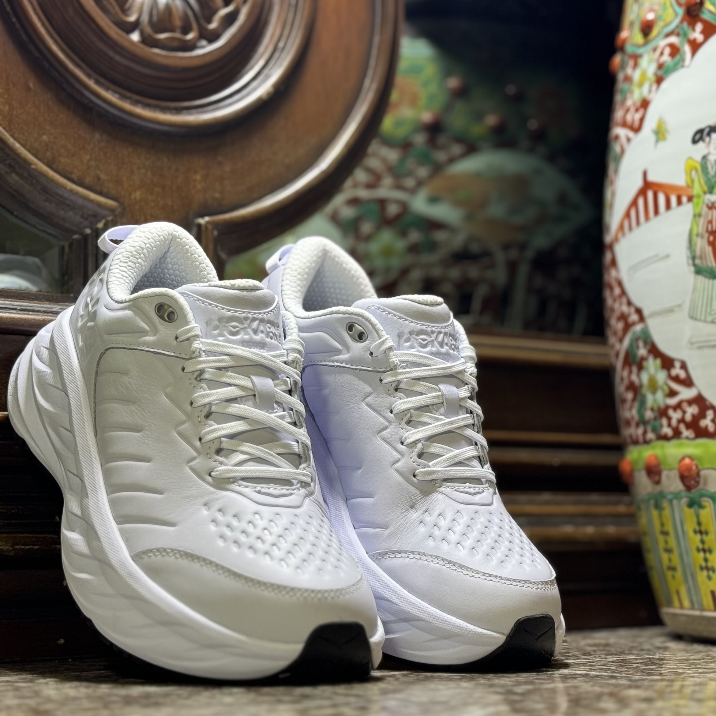รองเท้า HOKA Bondi SR ‘TripleWhite’ (M10.5US)