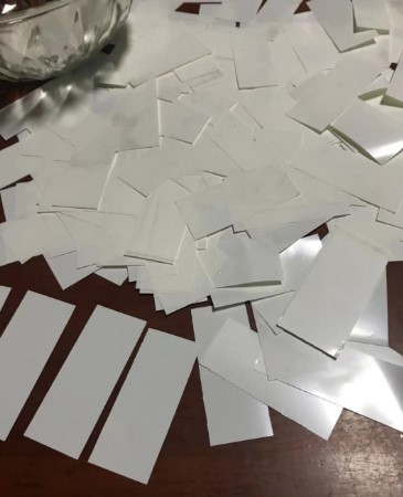 กระดาษโปรยกลิตเตอร์ขนาด2*5cm สีเงิน ขนาด100 กรัม