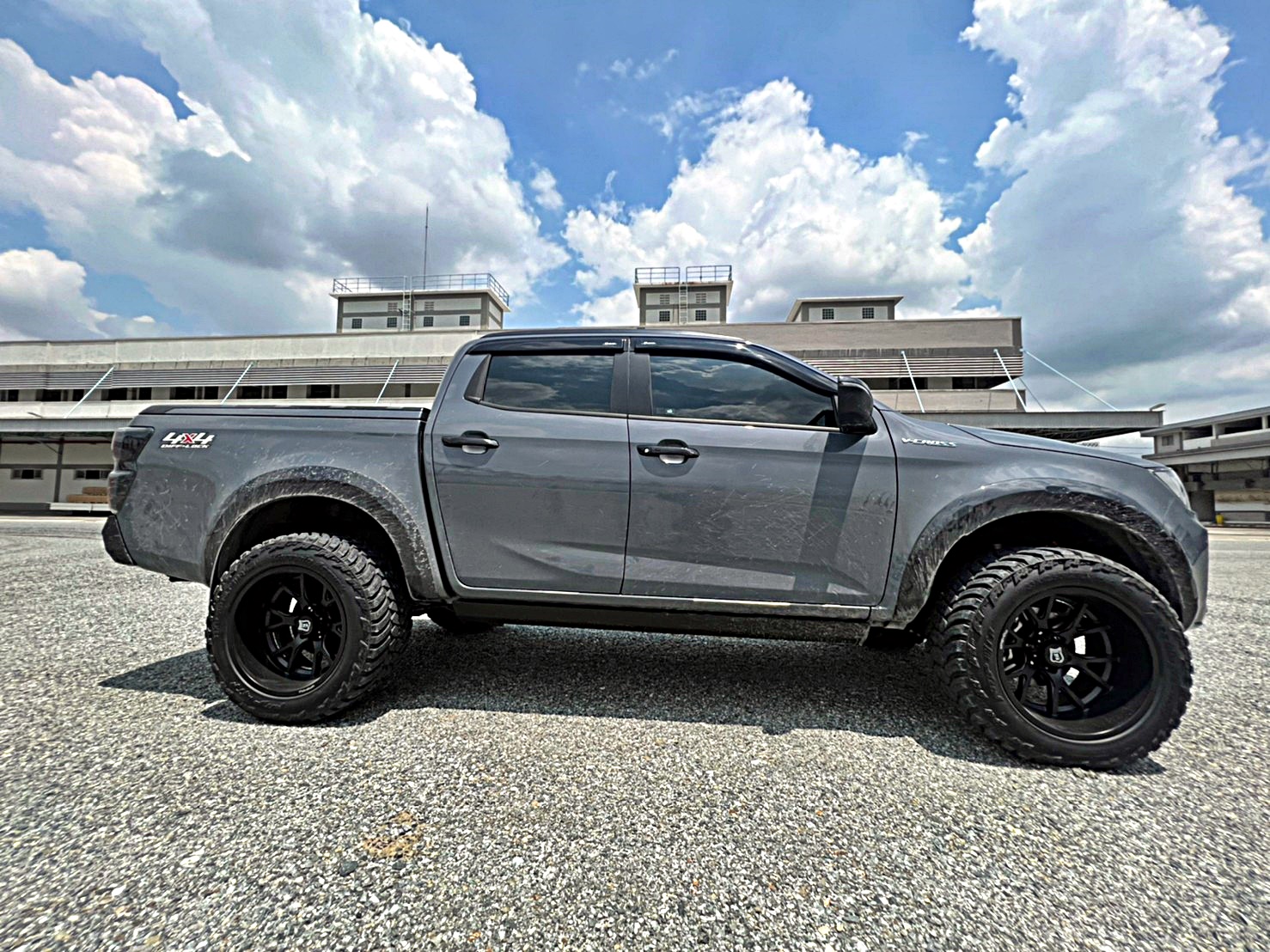 D_MAX_ทะเบียนนครปฐม ทำทรงเมกาที่ STEP9