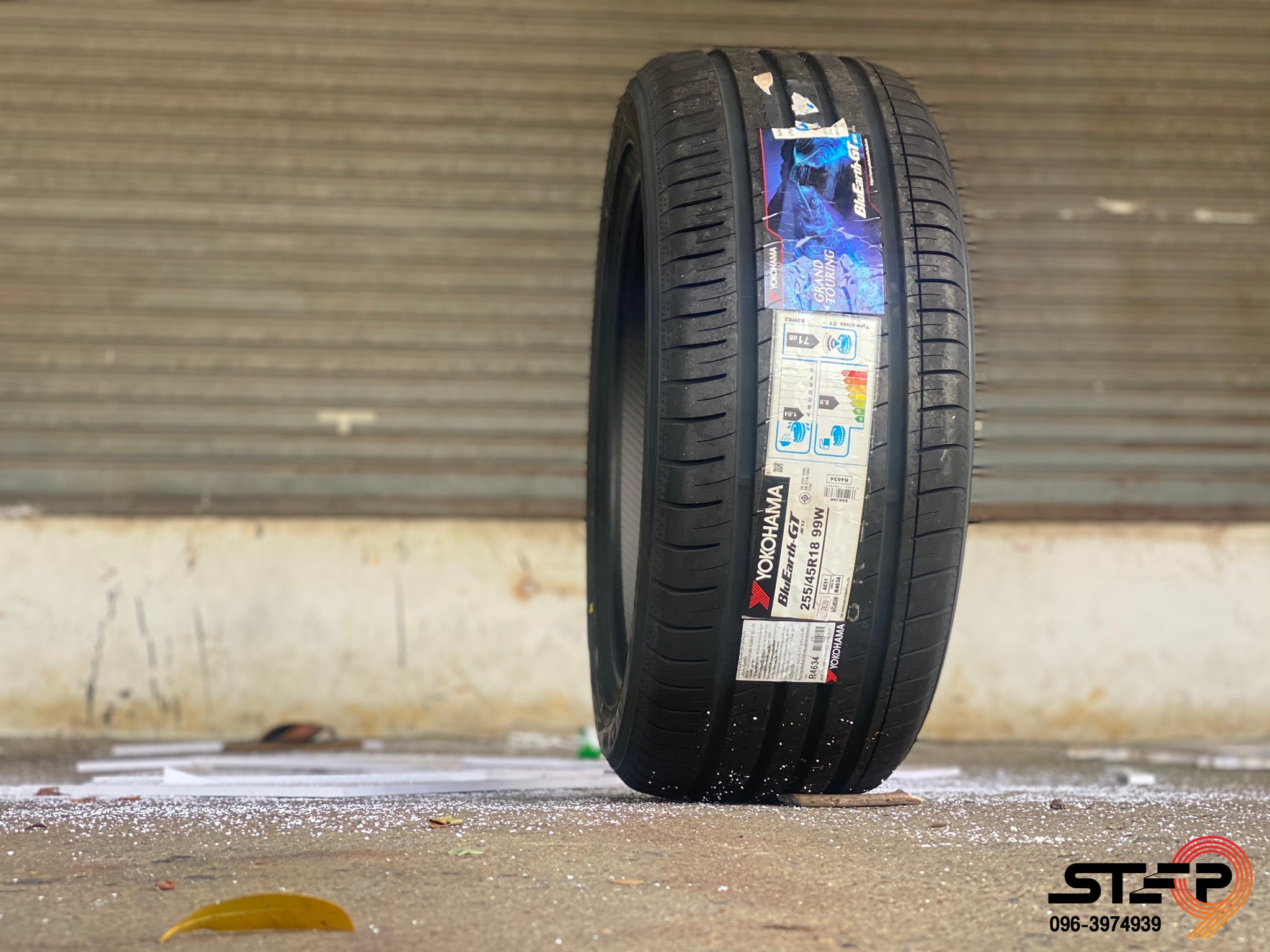 YOKOHAMA BLUEARTH-GT AE51 255/45-18 ราคาถูก ที่ STEP9